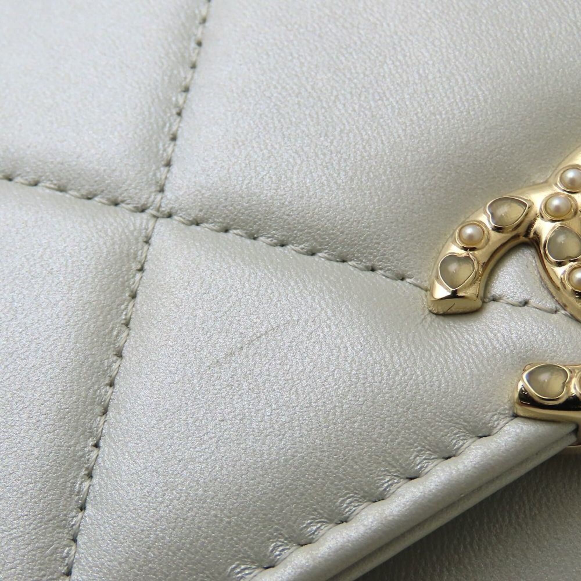 Chanel Light Gray Shoulder Bag (Pre-Owned)