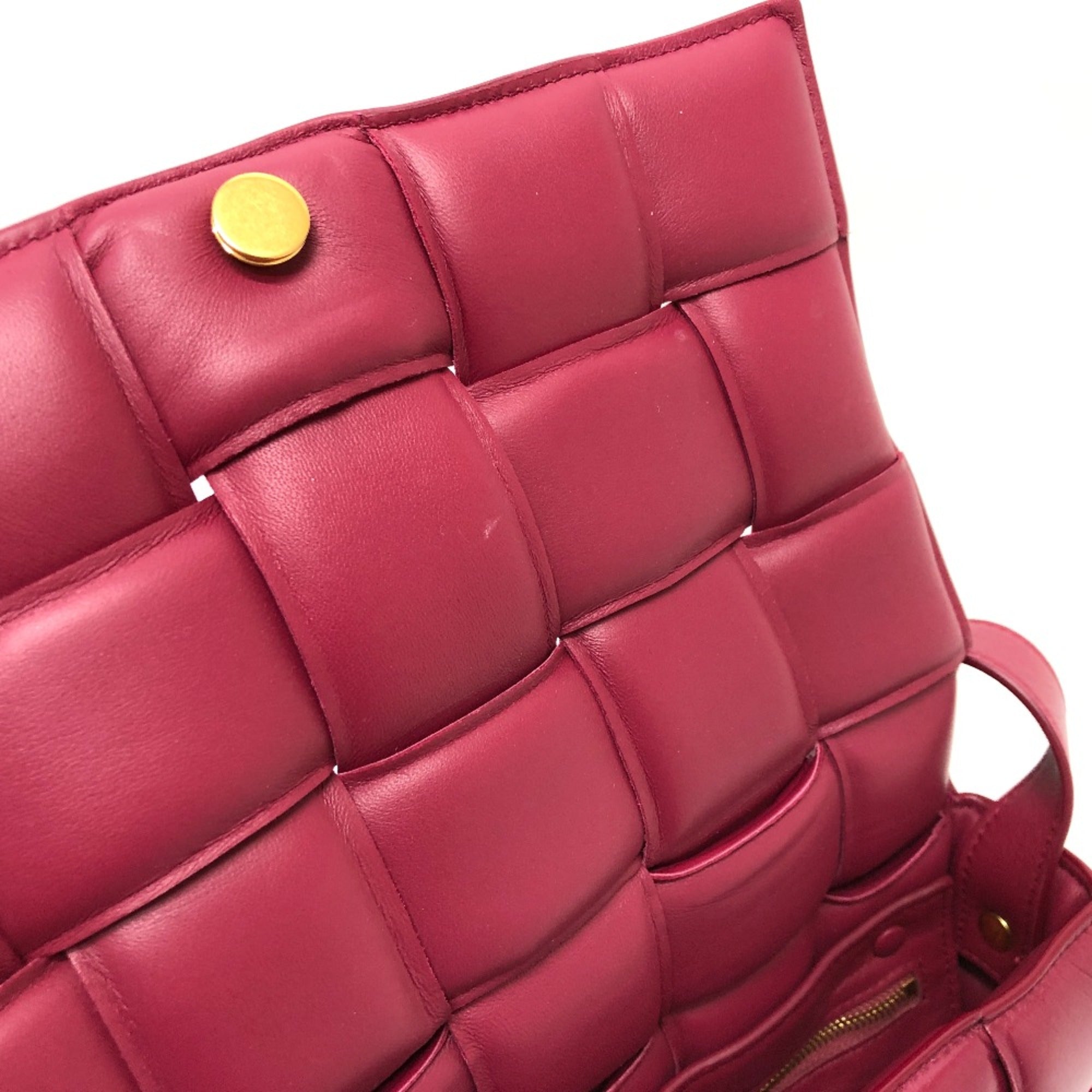 Bottega Veneta Other Leather Shoulder Bag (Pre-Owned)