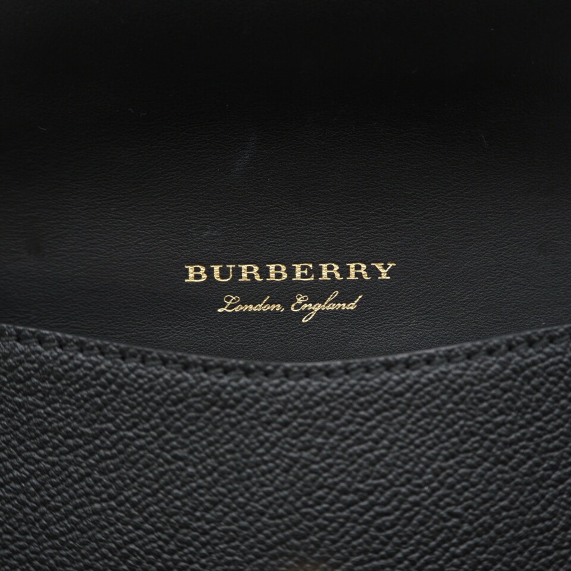 Burberry Black Leather Shoulder Bag (Pre-Owned)