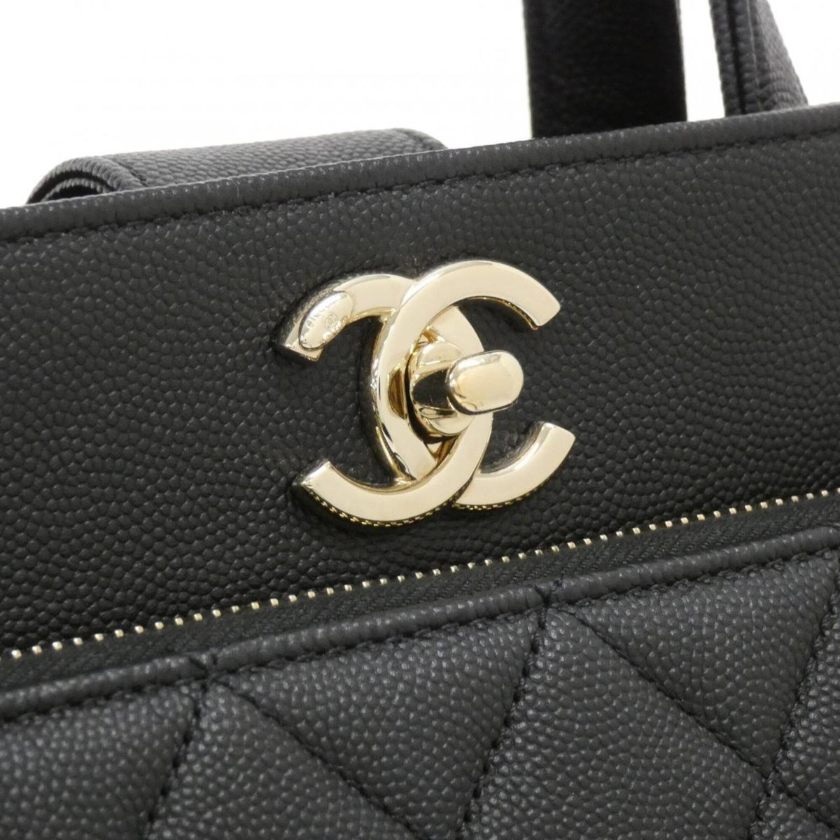 Chanel Black Bordeaux Grained Calfskin Handbag (Pre-Owned)