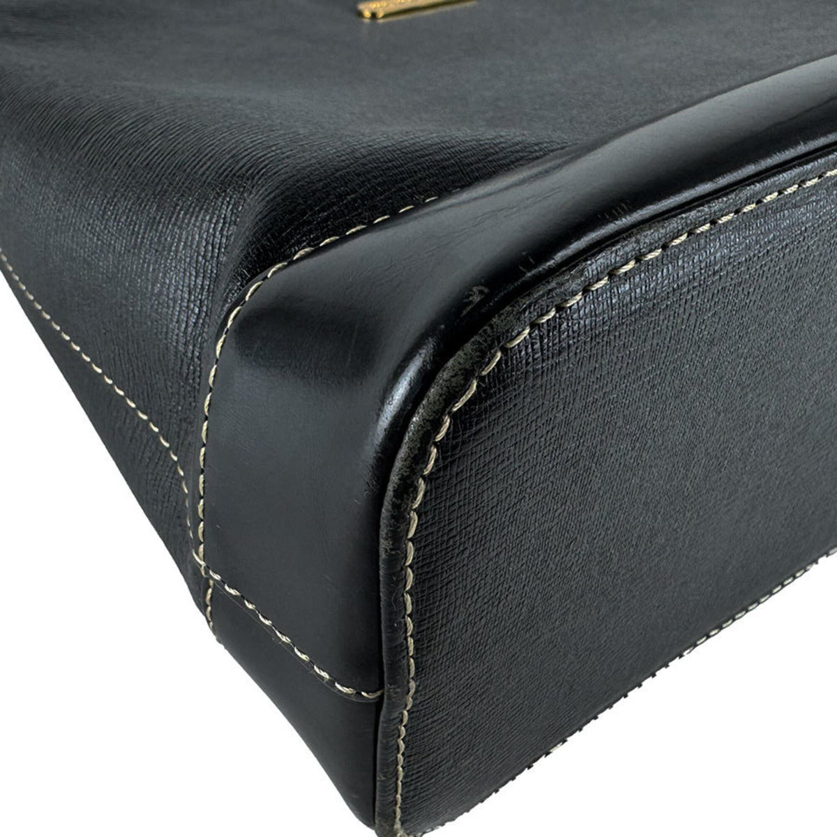 Burberry Black Leather Shoulder Bag (Pre-Owned)