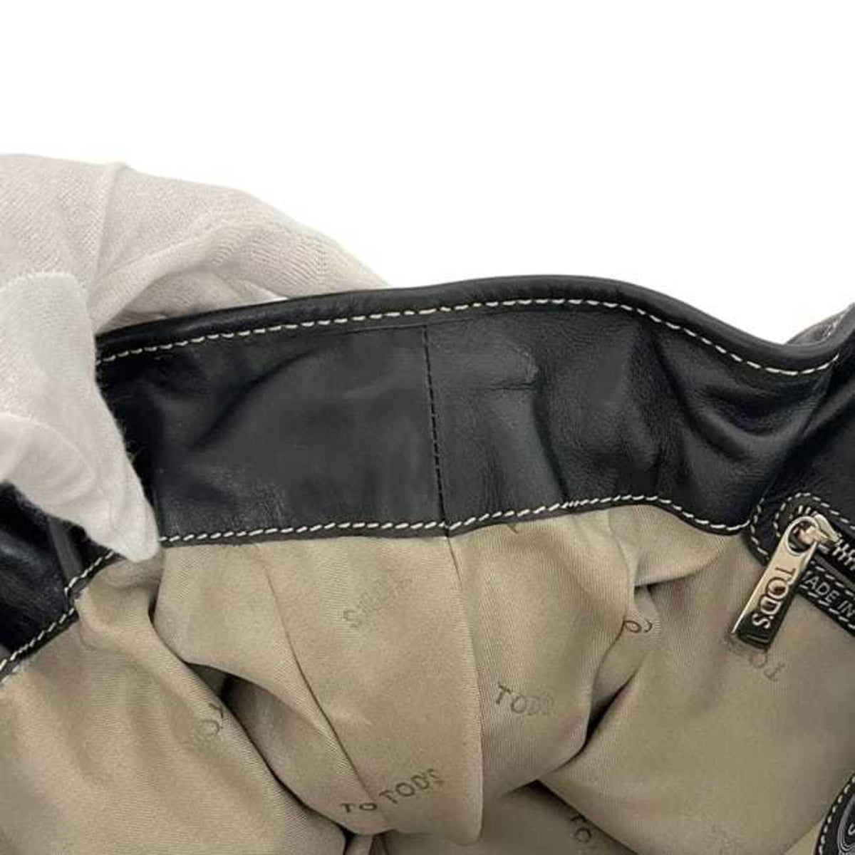 Tod's Black Patent Leather Tote Bag (Pre-Owned)