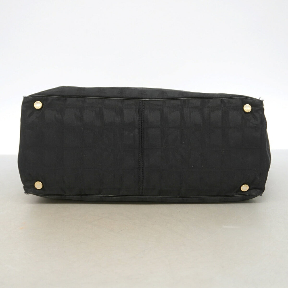 Chanel Black Nylon Tote Bag (Pre-Owned)