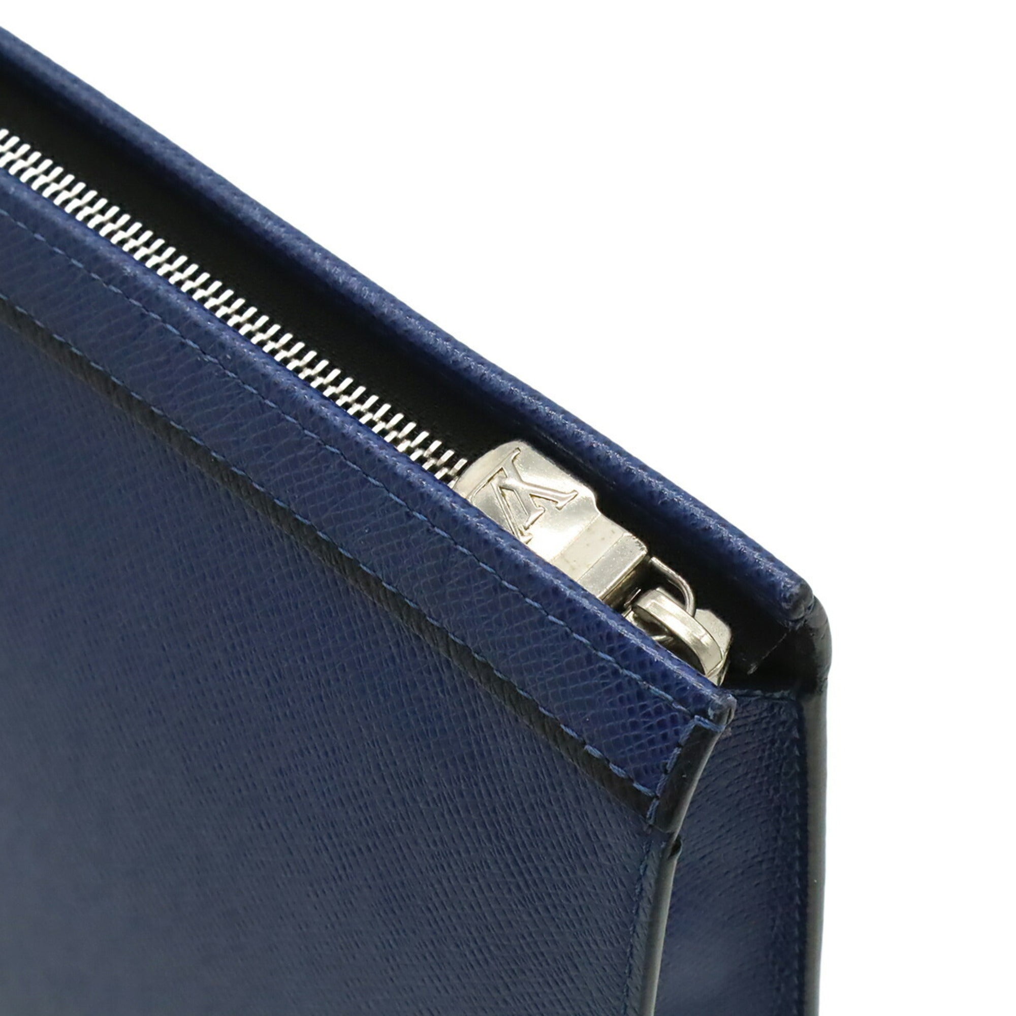 Louis Vuitton Blue Cobalt Taiga Leather Leather Clutch Bag Pochette (Pre-Owned)