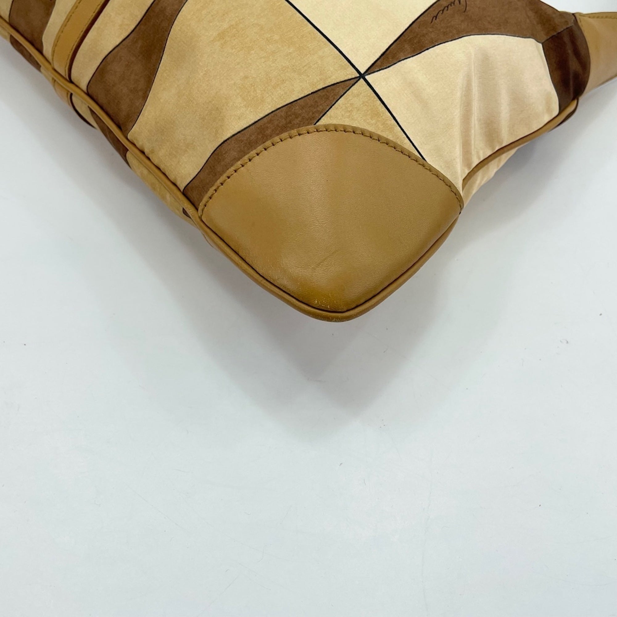 Gucci Beige Bamboo Nylon Shoulder Bag (Pre-Owned)