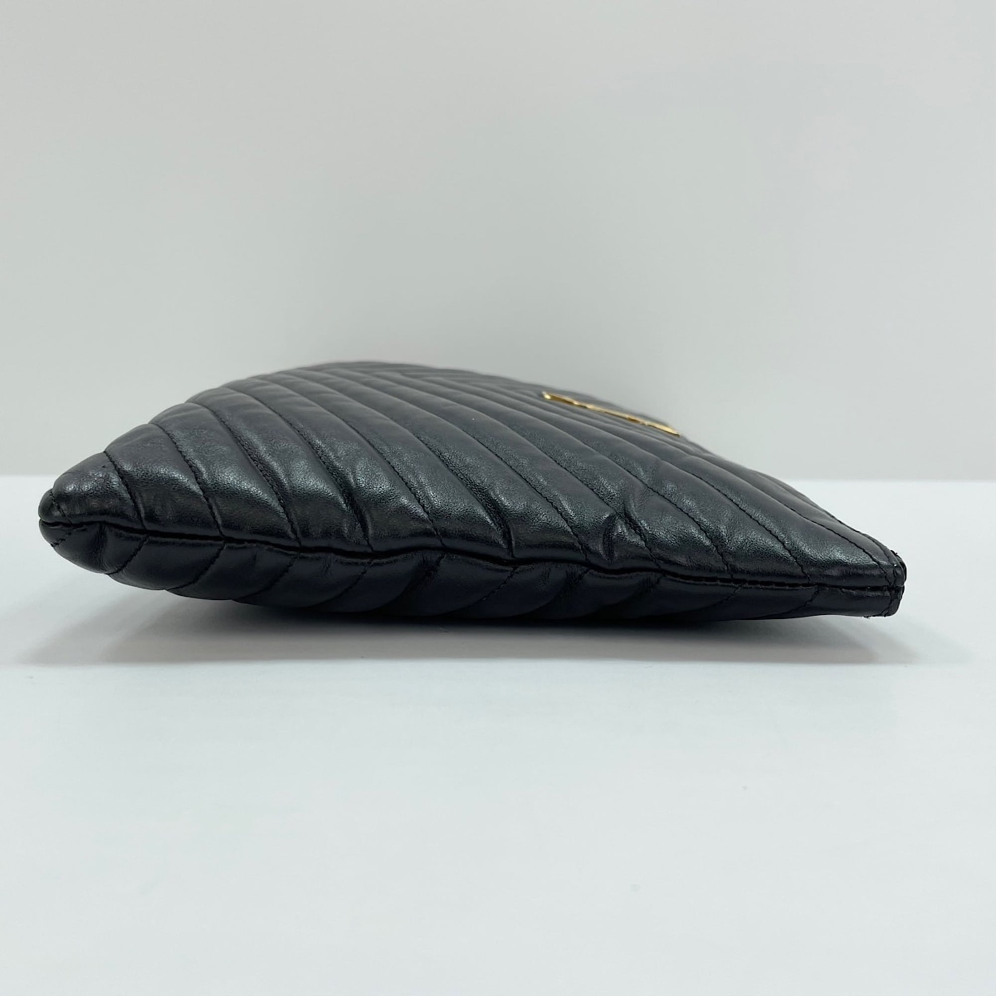 Yves Saint Laurent Black Clutch Bag (Pre-Owned)