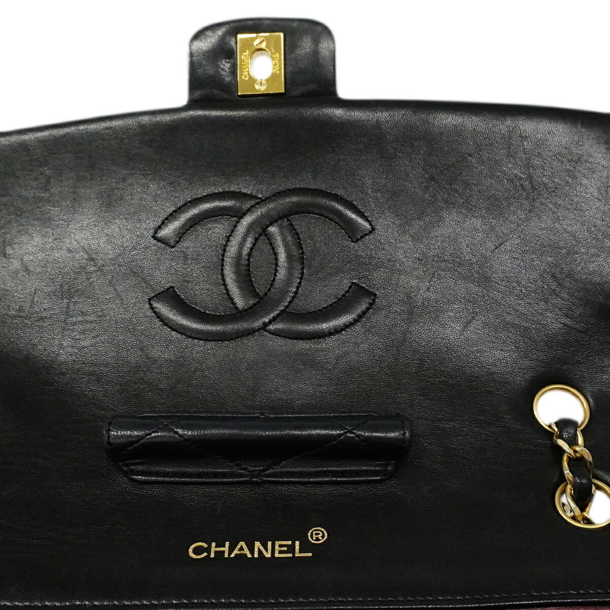 Chanel Black Leather Shoulder Bag (Pre-Owned)