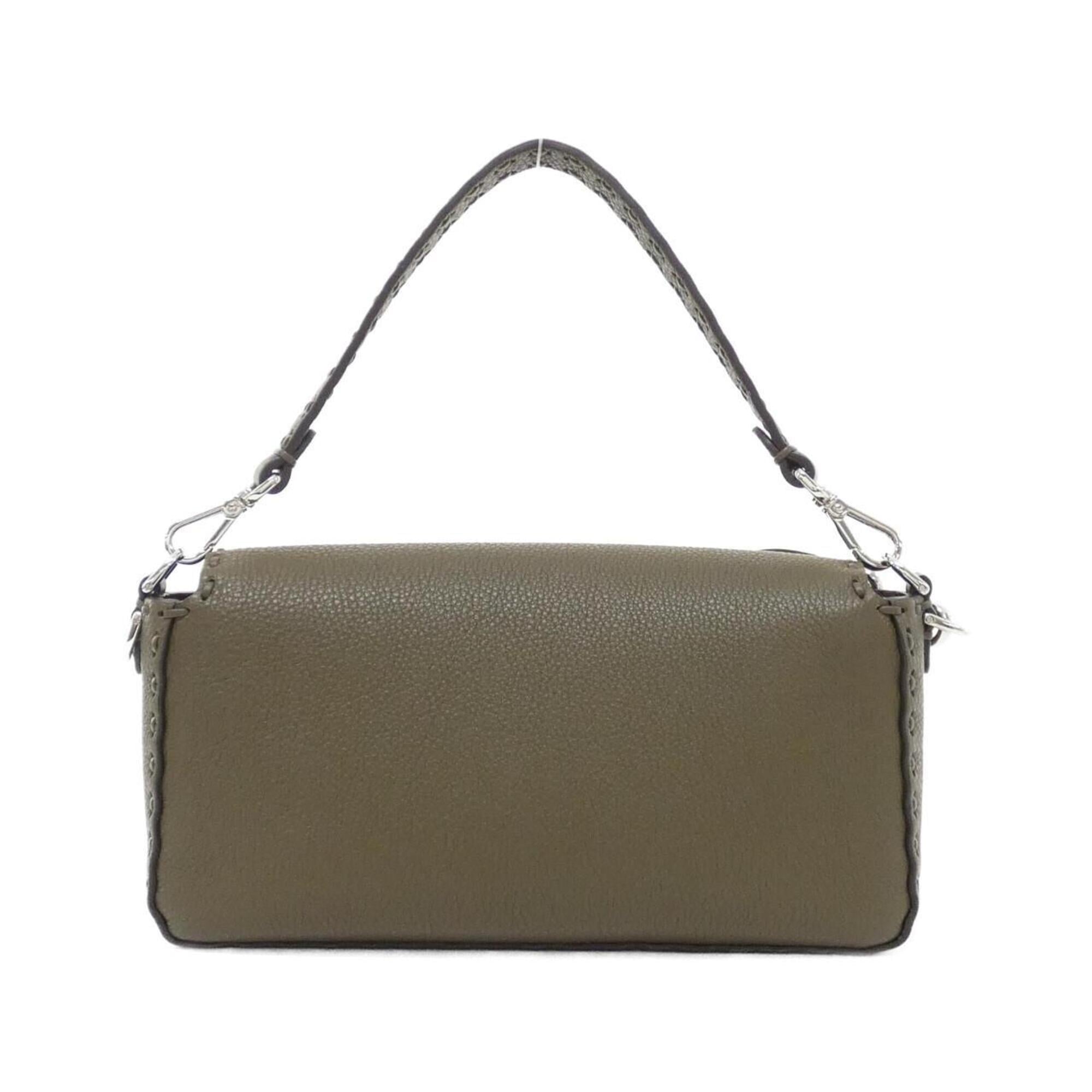 Fendi Green Leather Shoulder Bag (Pre-Owned)