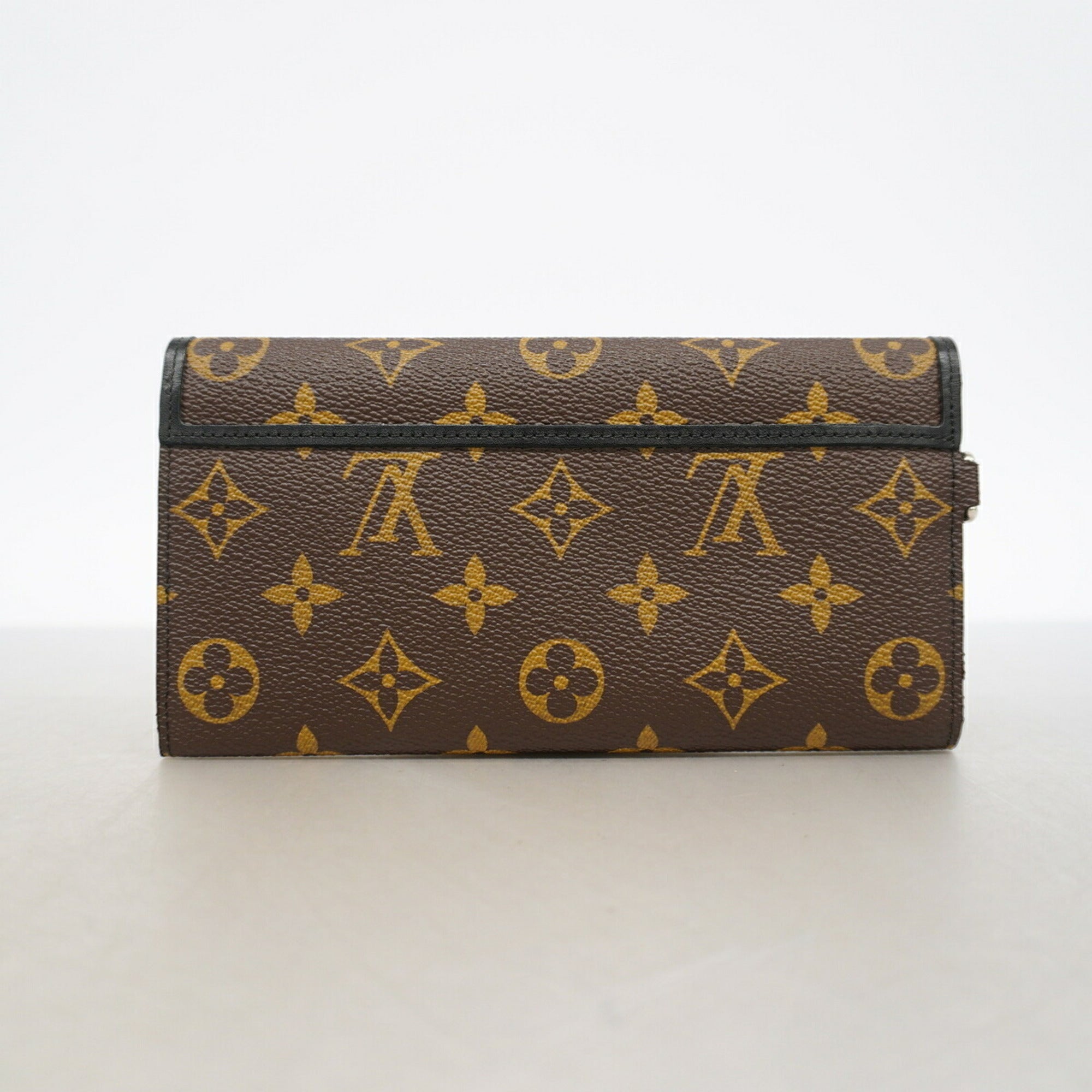 Louis Vuitton Black Brown Wallet (Tri-Fold) (Pre-Owned)