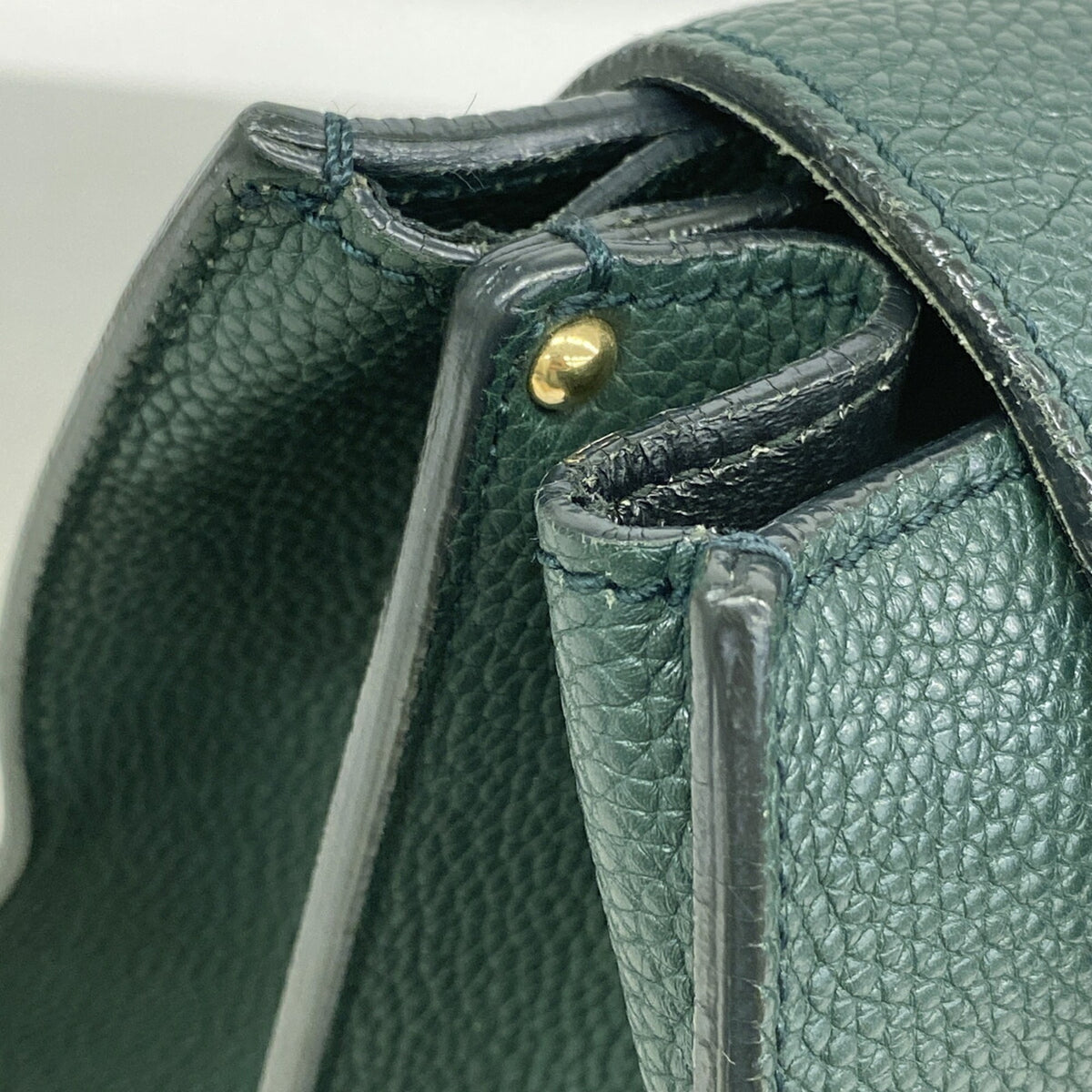 Salvatore Ferragamo Green Leather Shoulder Bag (Pre-Owned)