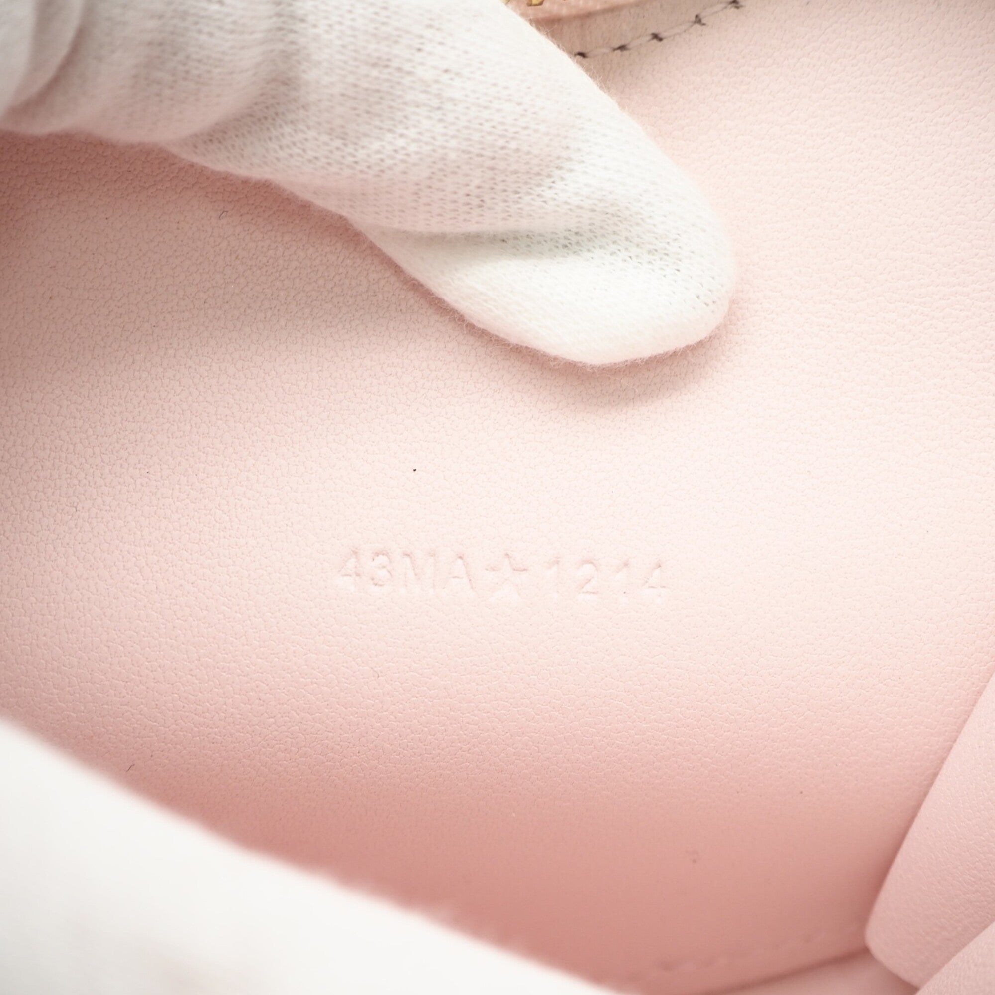 Christian Dior Pink Leather Shoulder Bag (Pre-Owned)