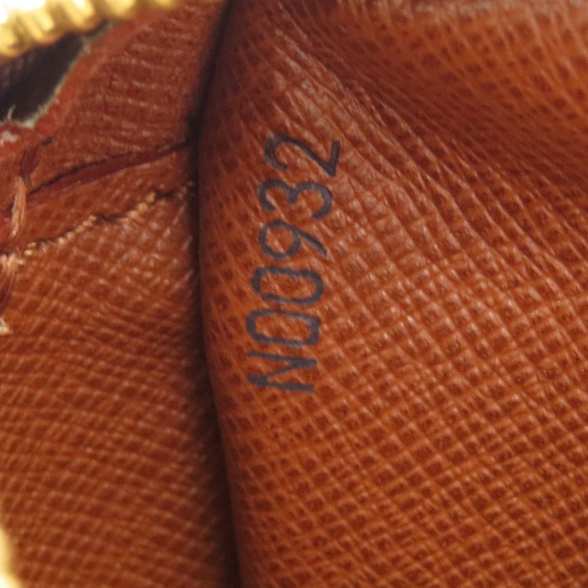 Louis Vuitton Monogram Monogram Shoulder Bag (Pre-Owned)