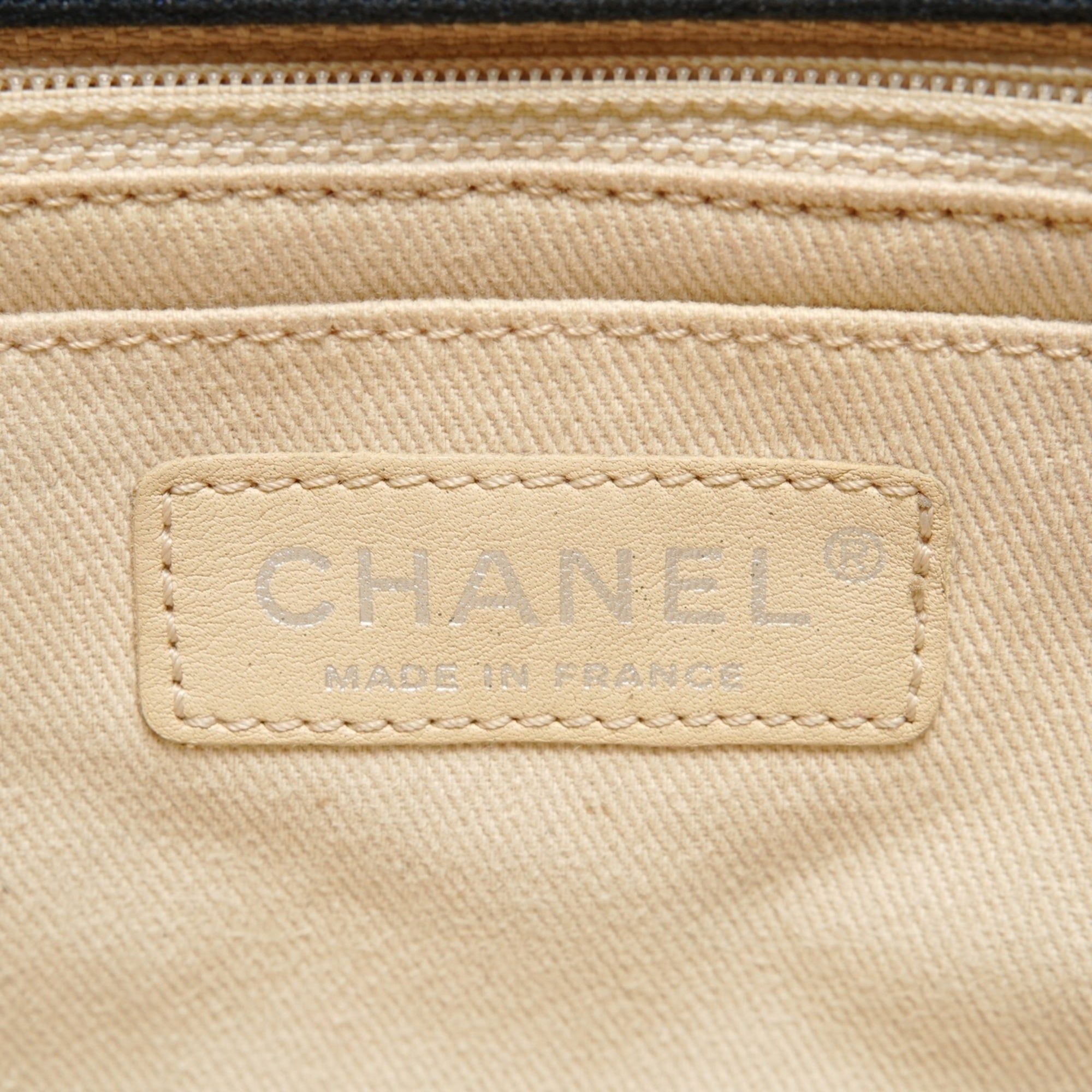 Chanel Matelasse Black Canvas Shoulder Bag (Pre-Owned)
