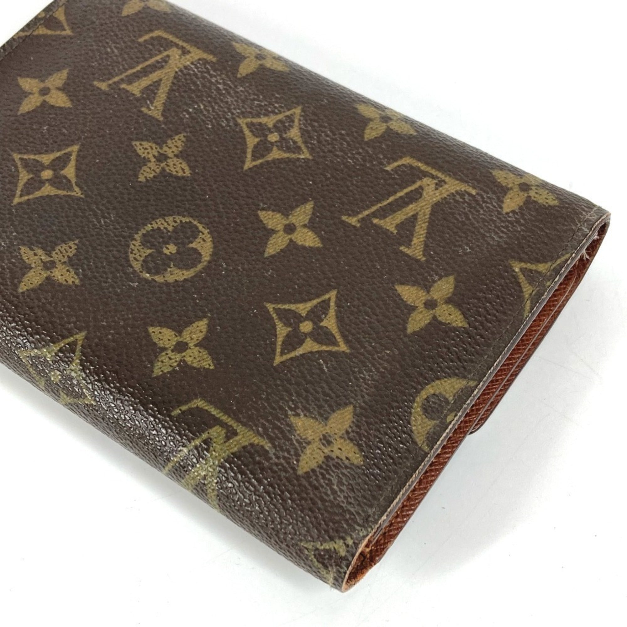 Louis Vuitton Monogram Brown Monogram Wallet (Tri-Fold) (Pre-Owned)