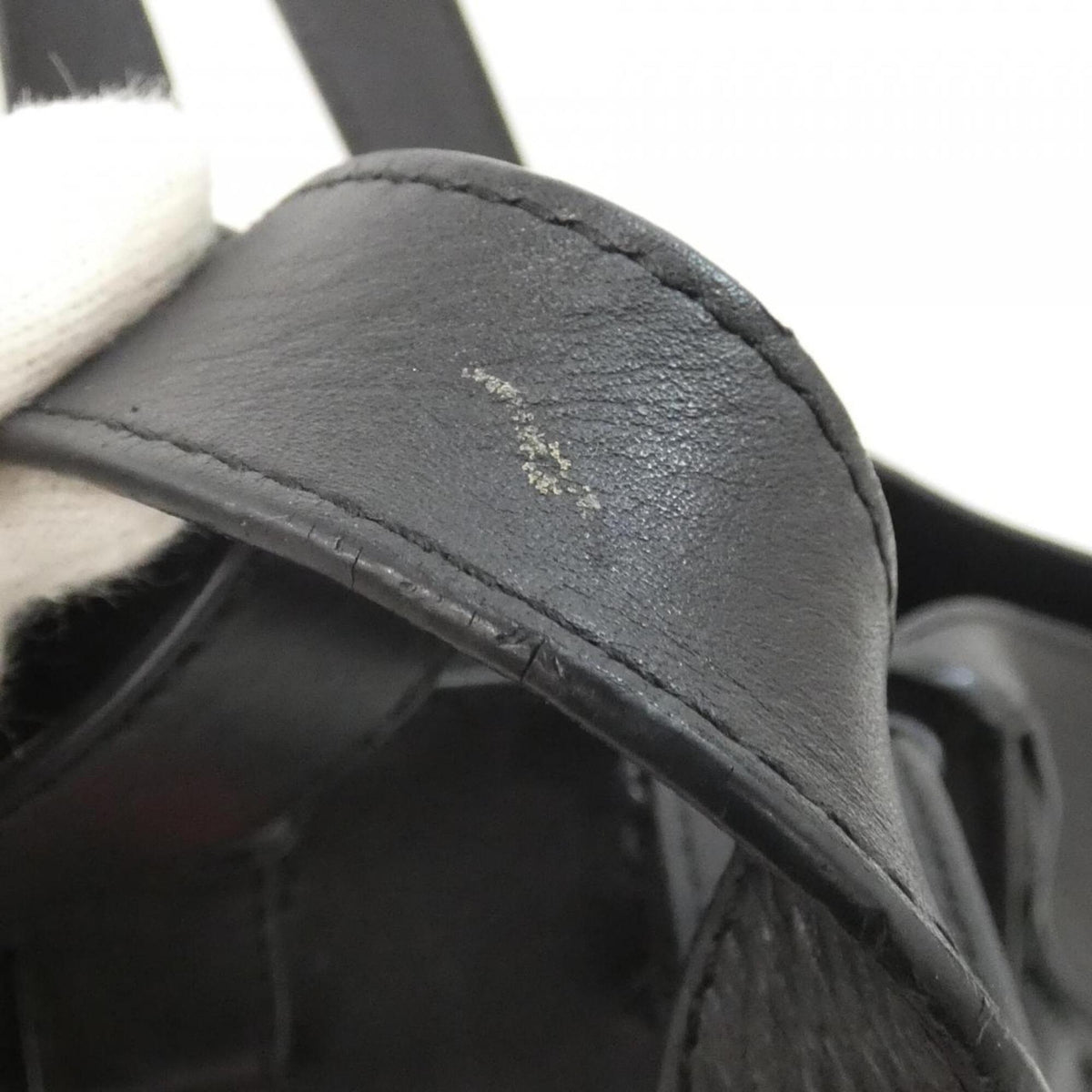 Loewe Black Leather Pouch Shoulder Bag (Pre-Owned)