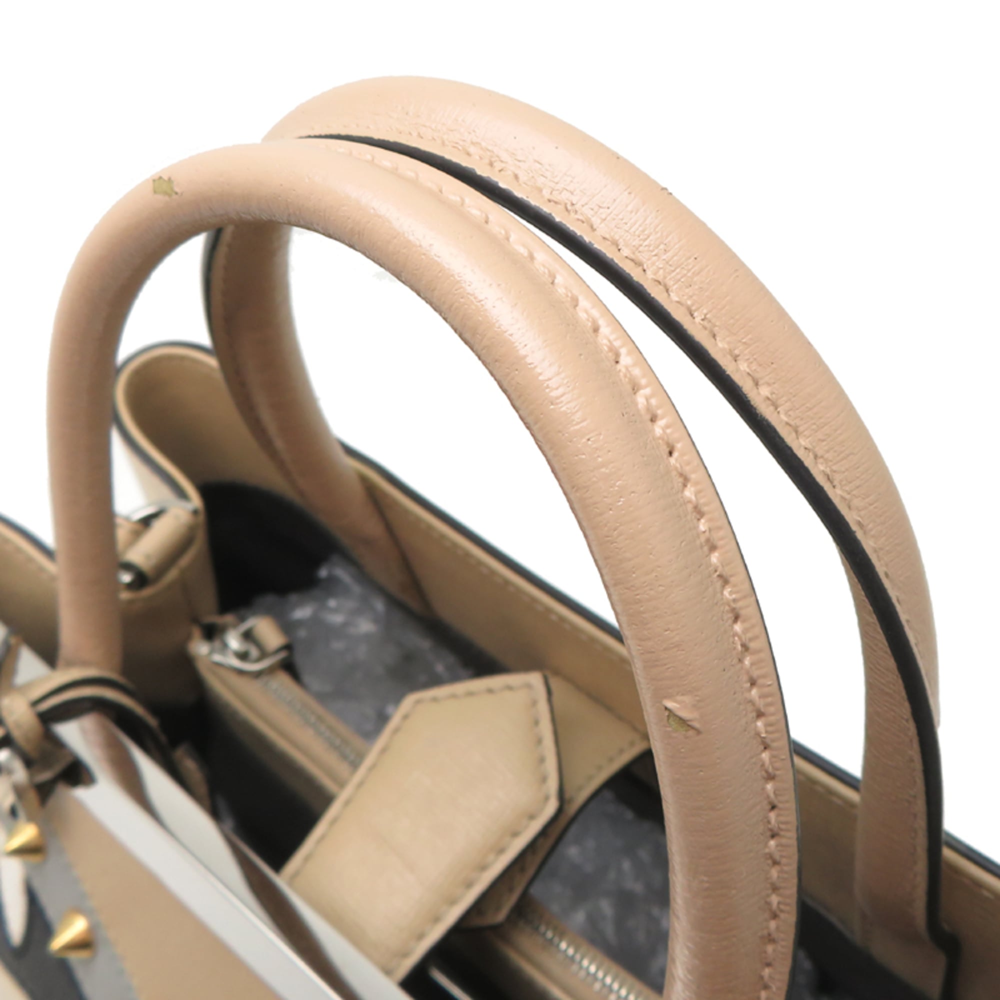 Fendi Leather Handbag (Pre-Owned)