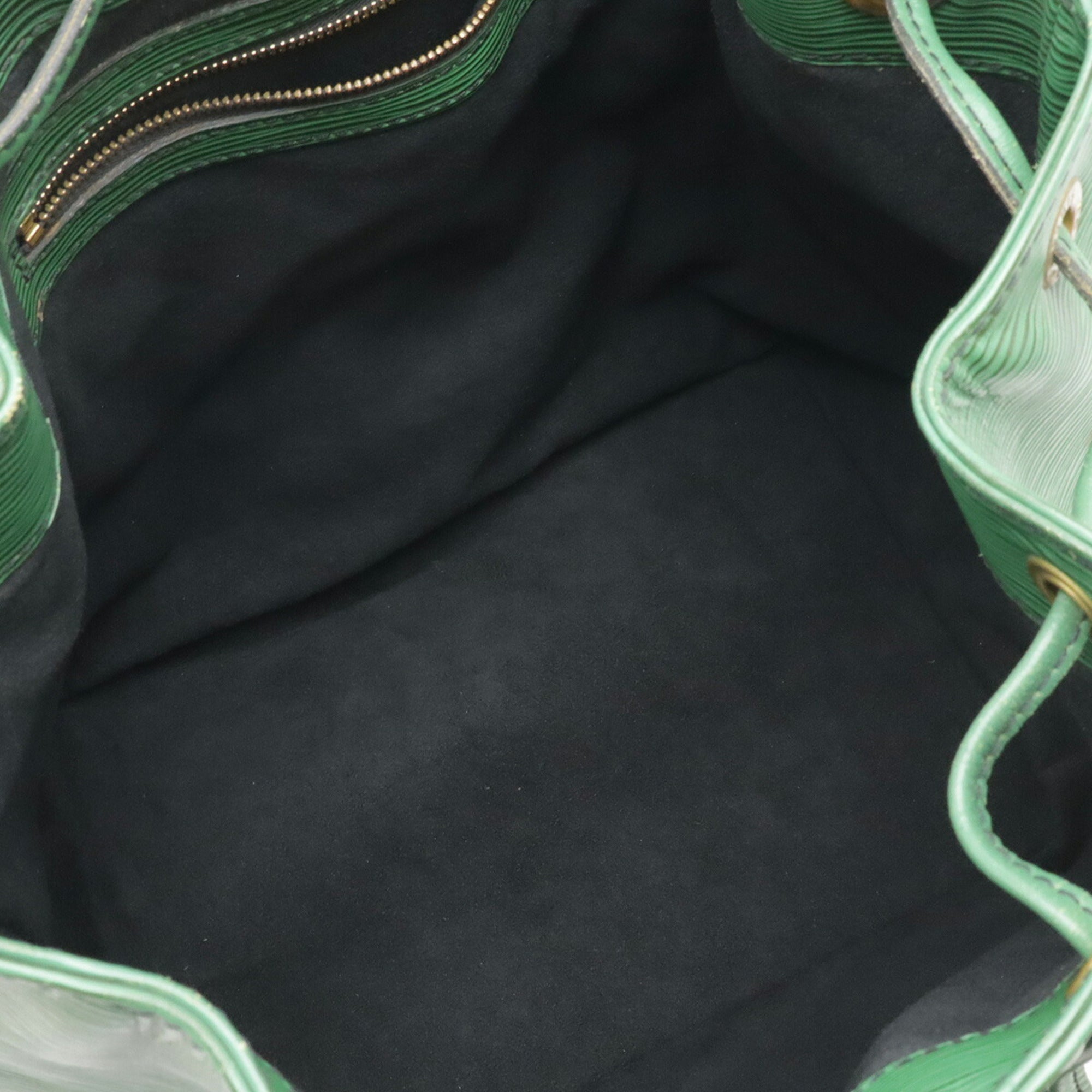 Louis Vuitton Borneo Green Green Epi Leather Shoulder Bag (Pre-Owned)