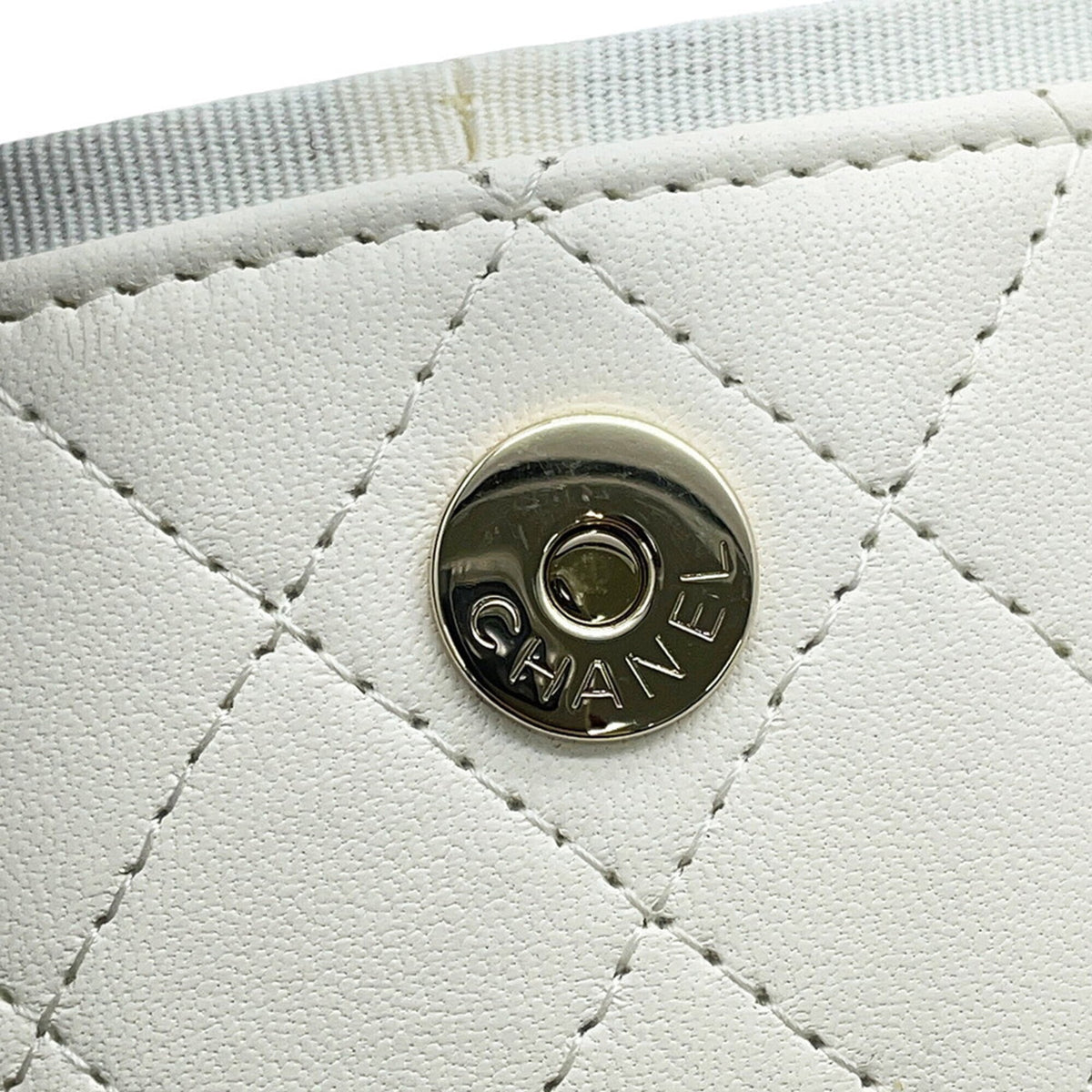 Chanel Champagne Gold White Handbag Shoulder Bag (Pre-Owned)