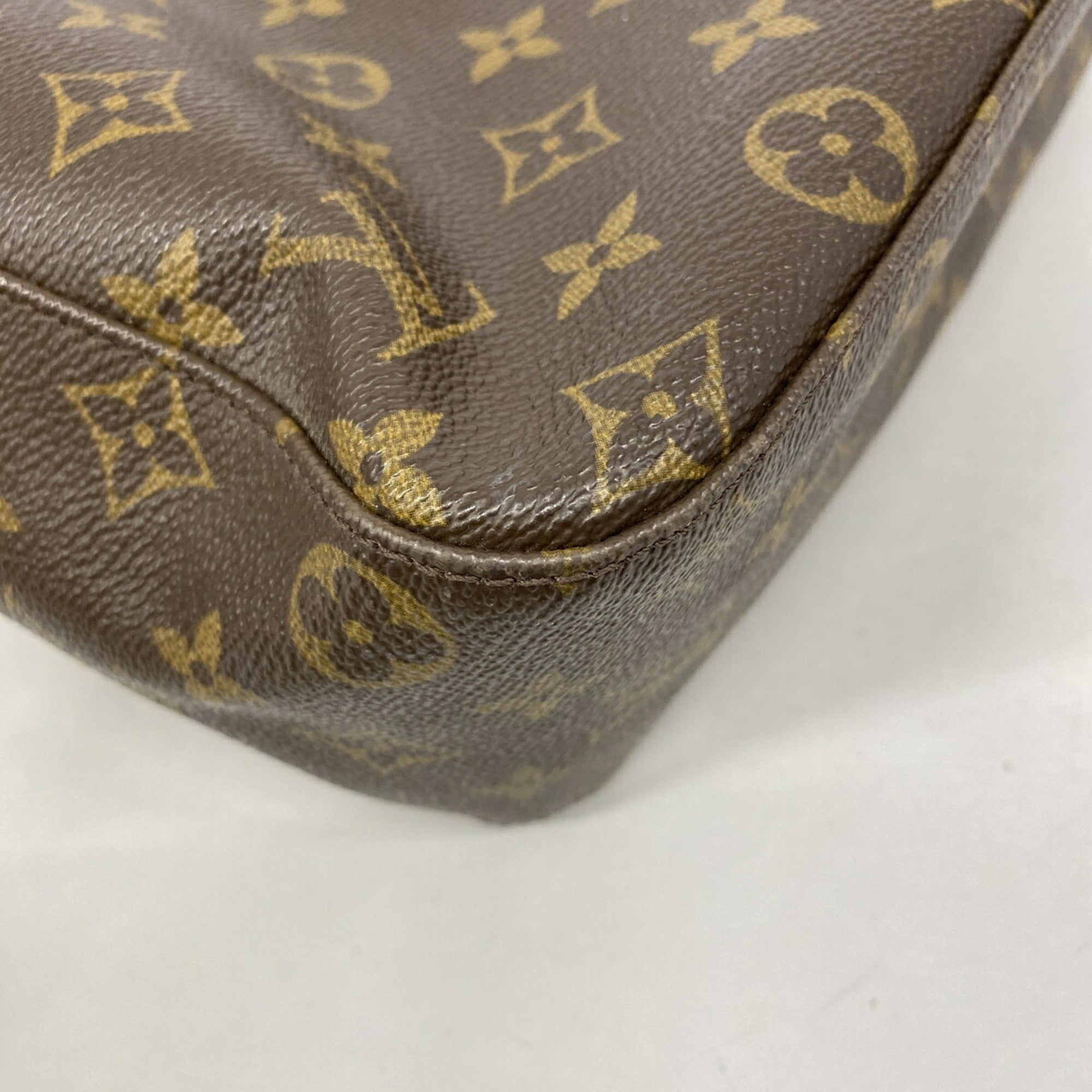 Louis Vuitton Brown Shoulder Bag (Pre-Owned)