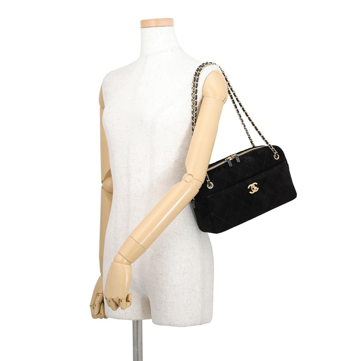 Chanel Black Suede Leather Shoulder Bag (Pre-Owned)