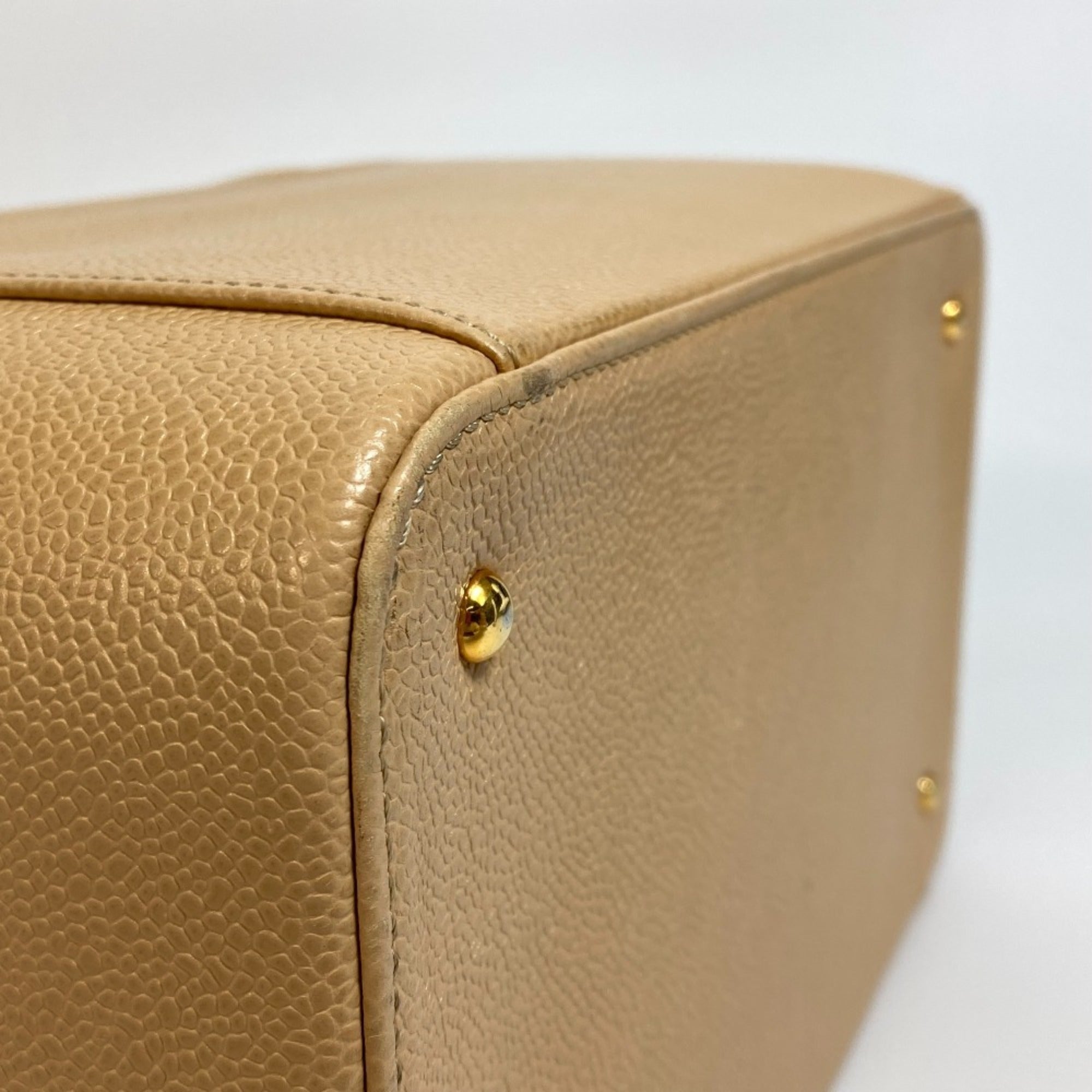 Chanel Beige Grained Calfskin Handbag Shoulder Bag Vanity Bag (Pre-Owned)