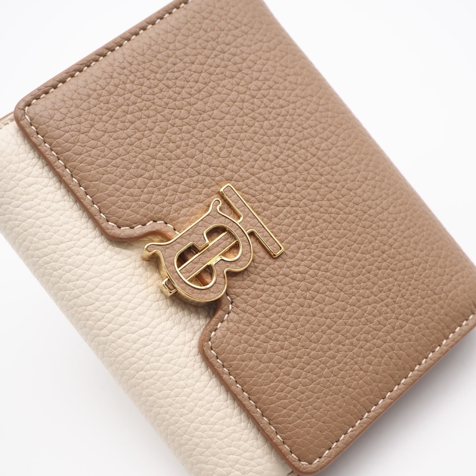 Burberry Beige Cream Leather Wallet (Tri-Fold) (Pre-Owned)