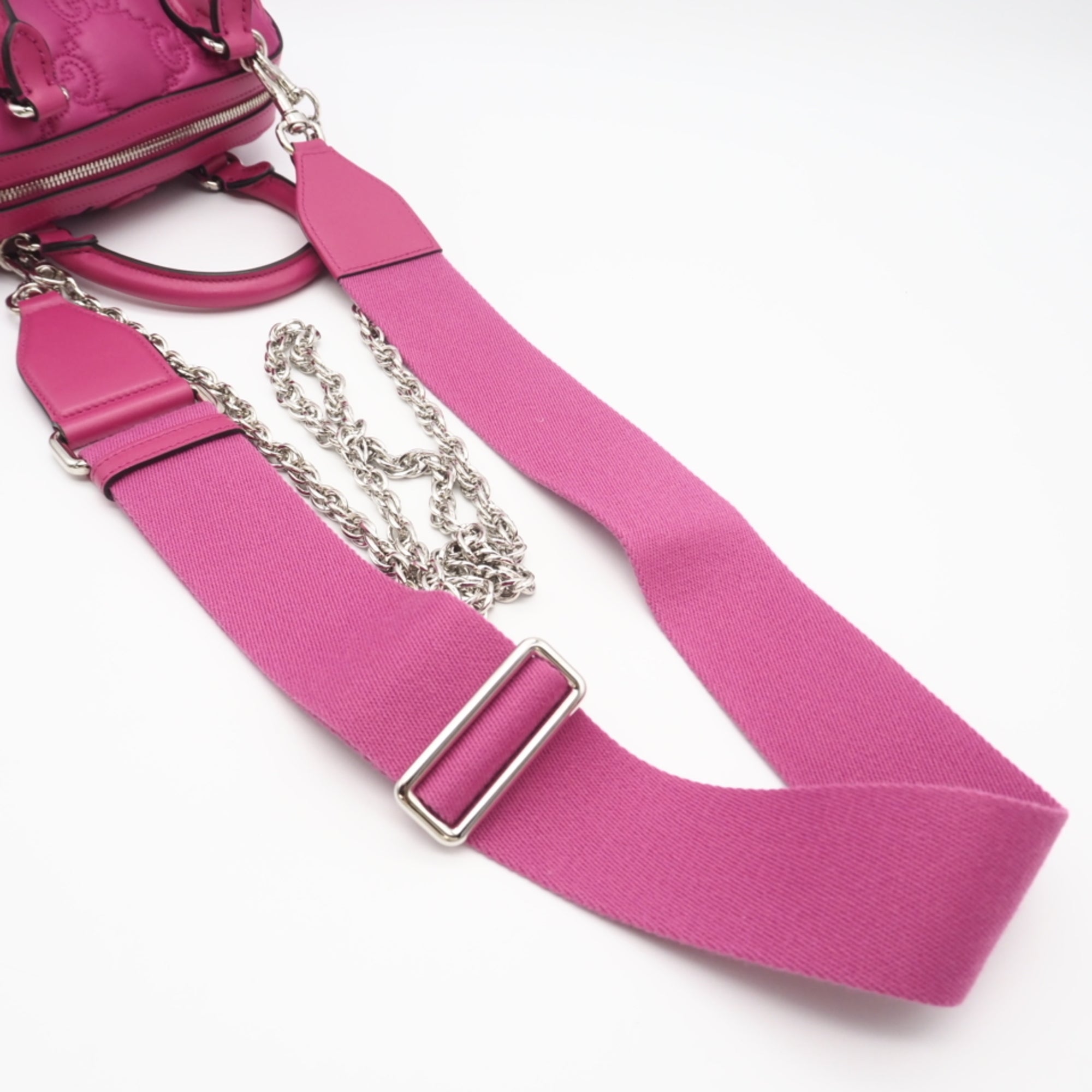 Gucci Pink Nylon Handbag (Pre-Owned)