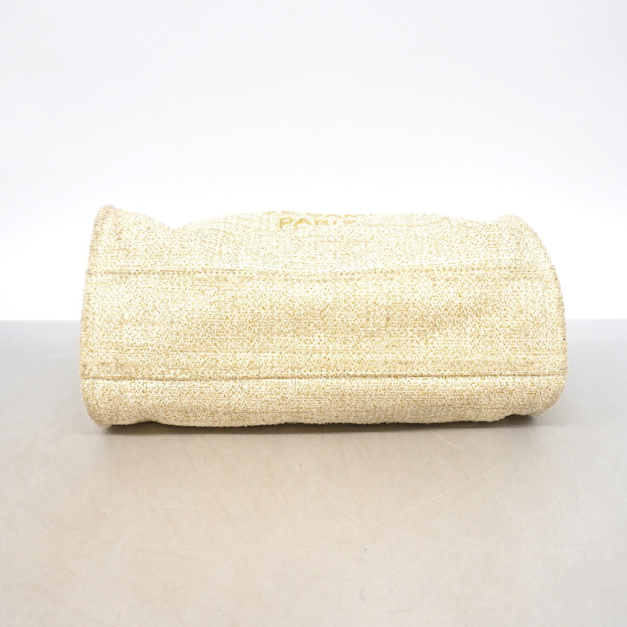 Chanel Ivory Tweed Tote Bag (Pre-Owned)