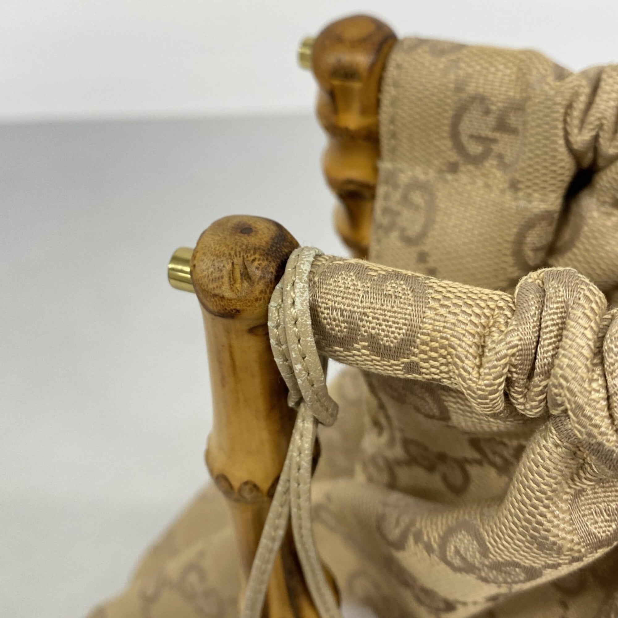 Gucci Beige Canvas Handbag (Pre-Owned)
