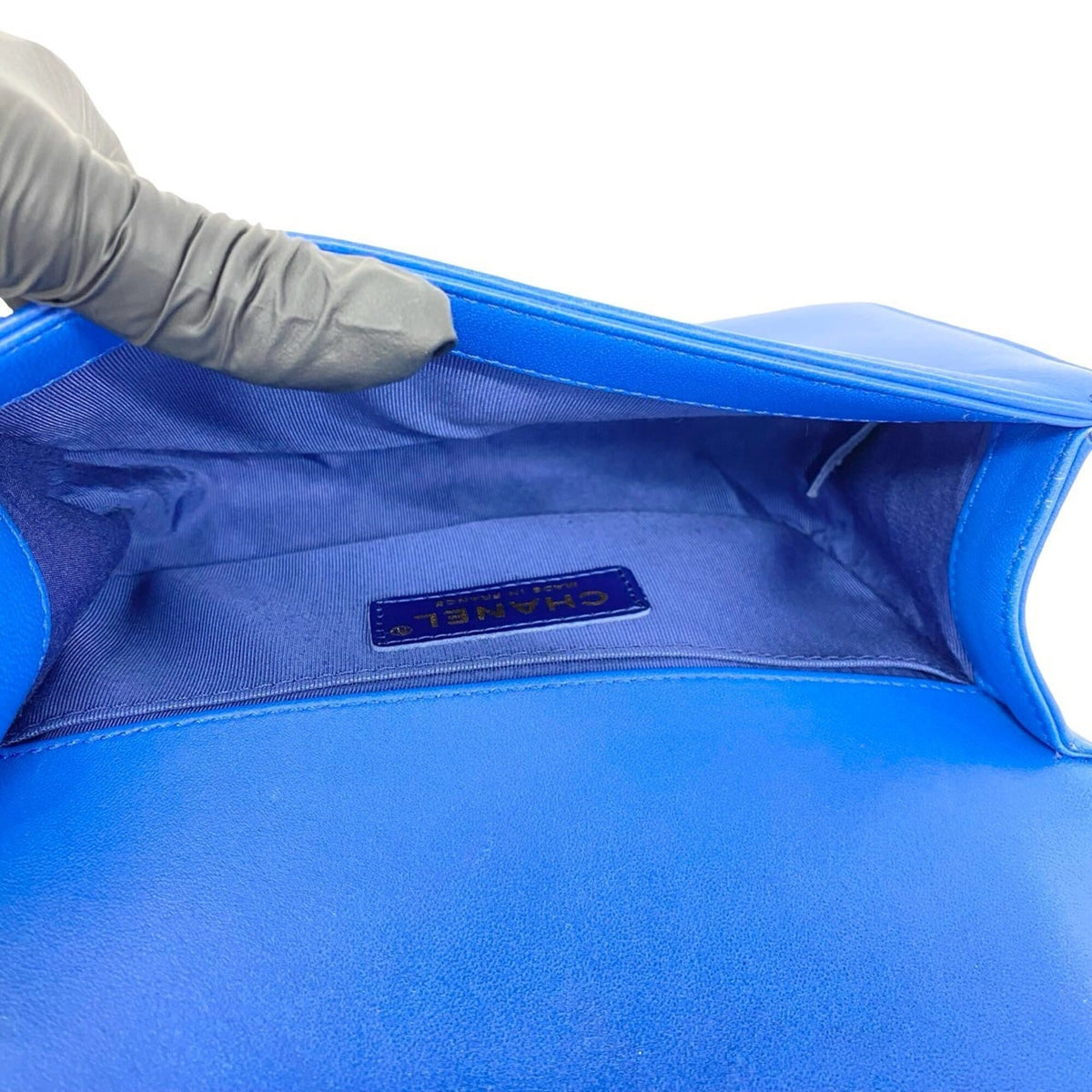 Chanel Blue Leather Shoulder Bag (Pre-Owned)