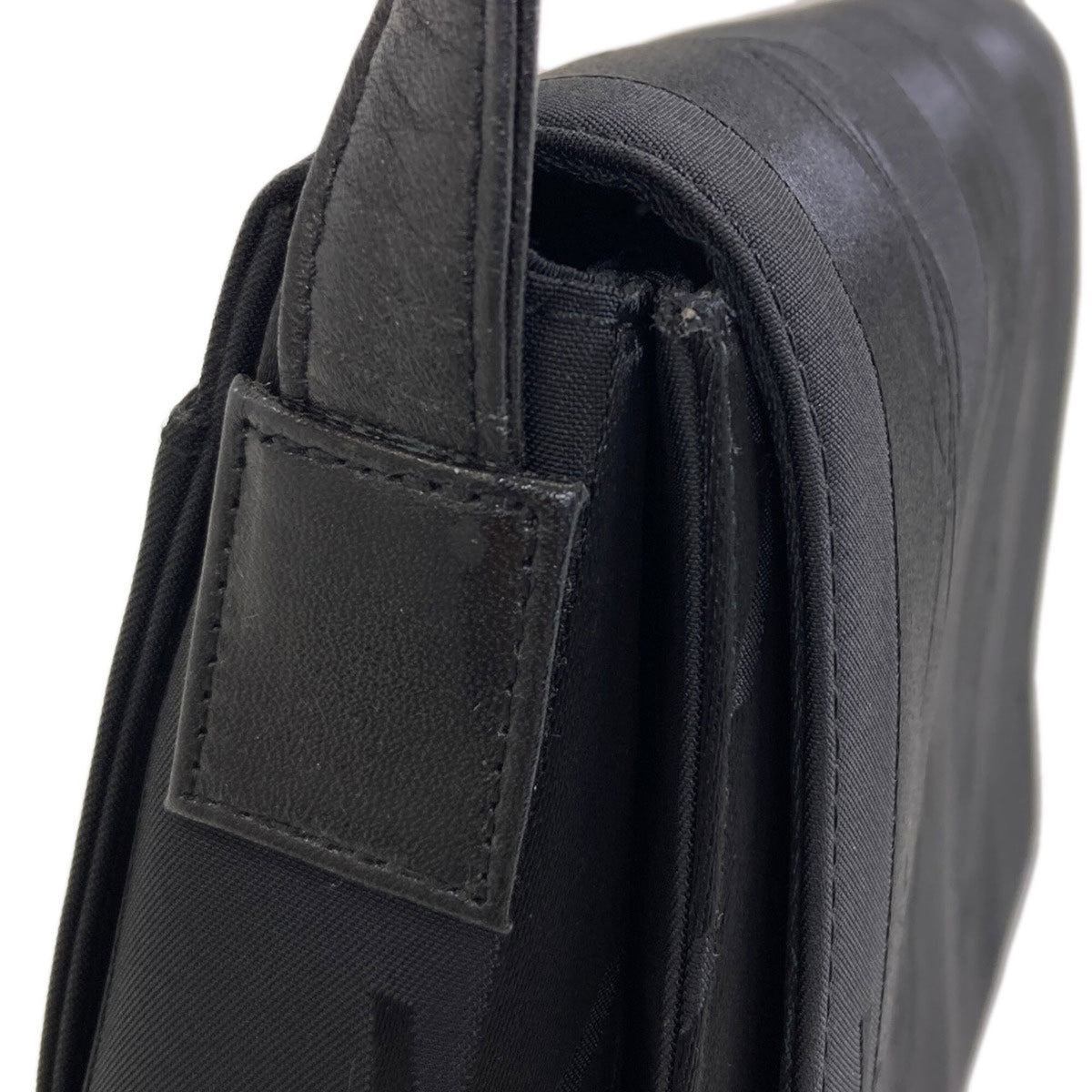 Yves Saint Laurent Black Nylon Canvas Leather Shoulder Bag (Pre-Owned)