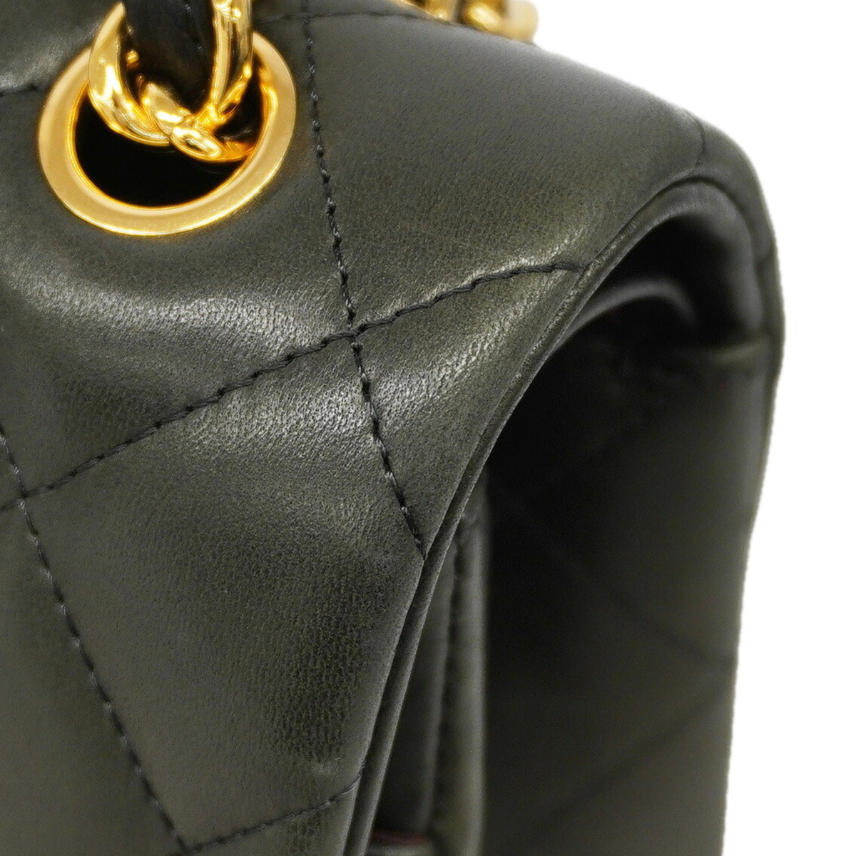 Chanel Black Leather Shoulder Bag (Pre-Owned)
