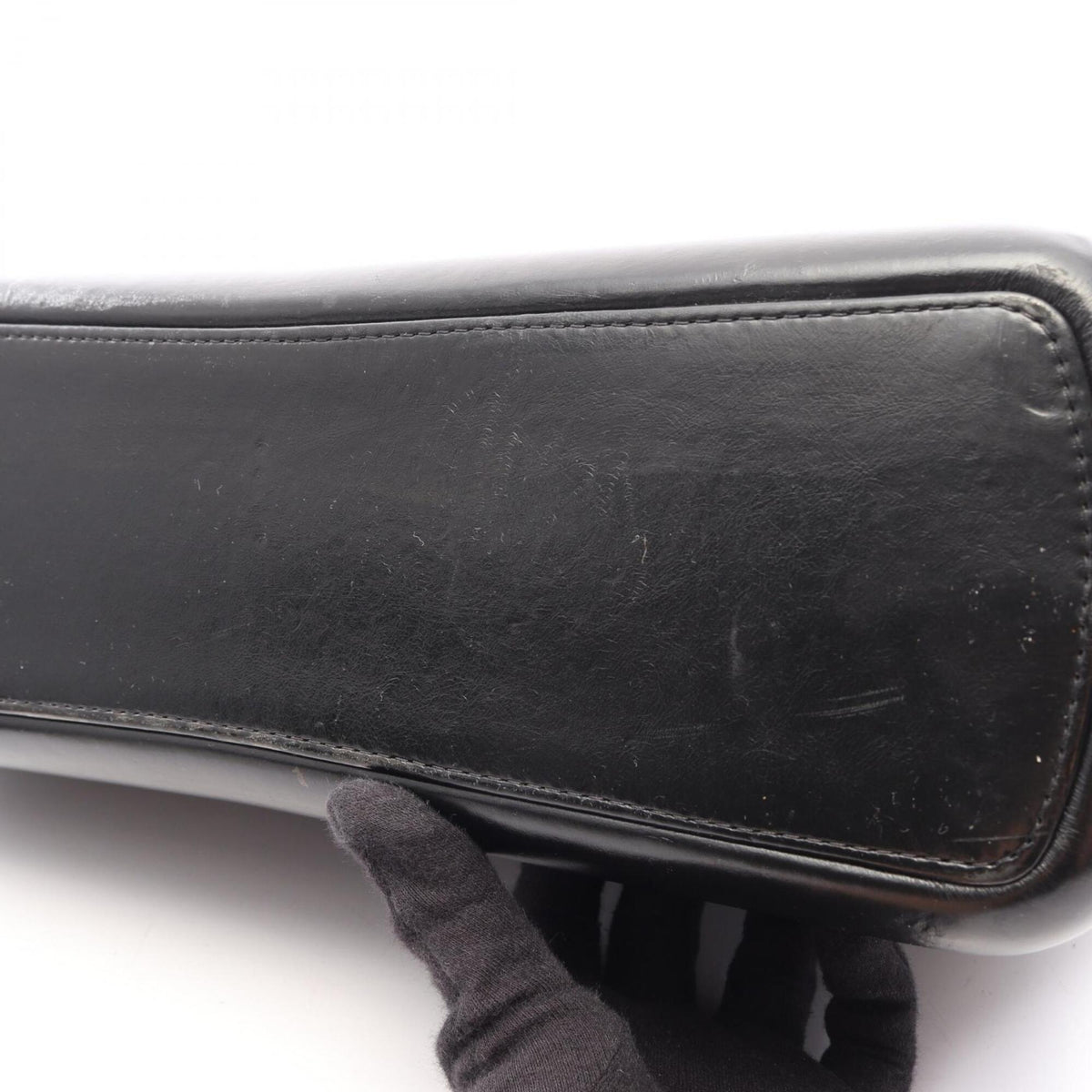 Chanel Black Leather Handbag (Pre-Owned)