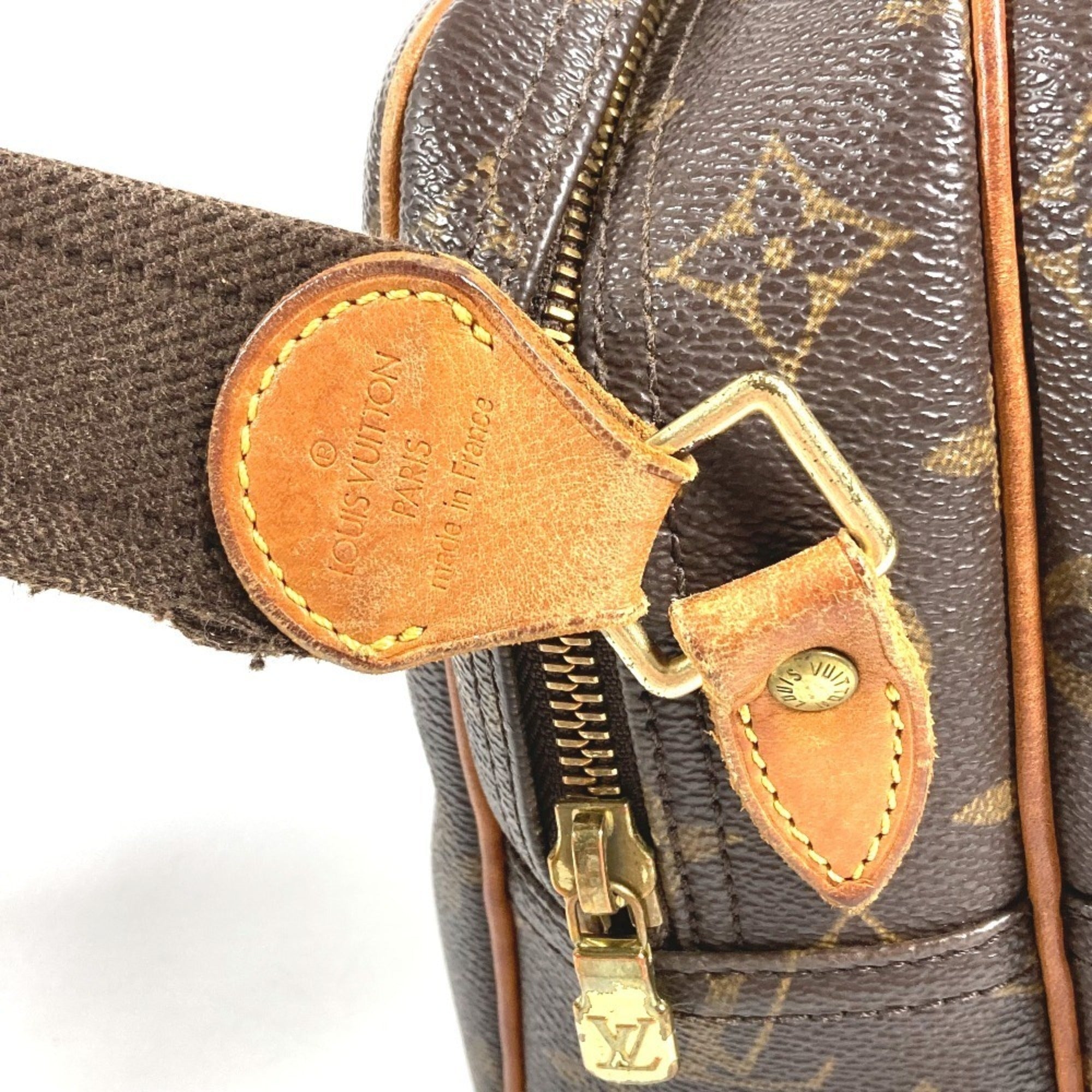 Louis Vuitton Brown Monogram Canvas Shoulder Bag (Pre-Owned)