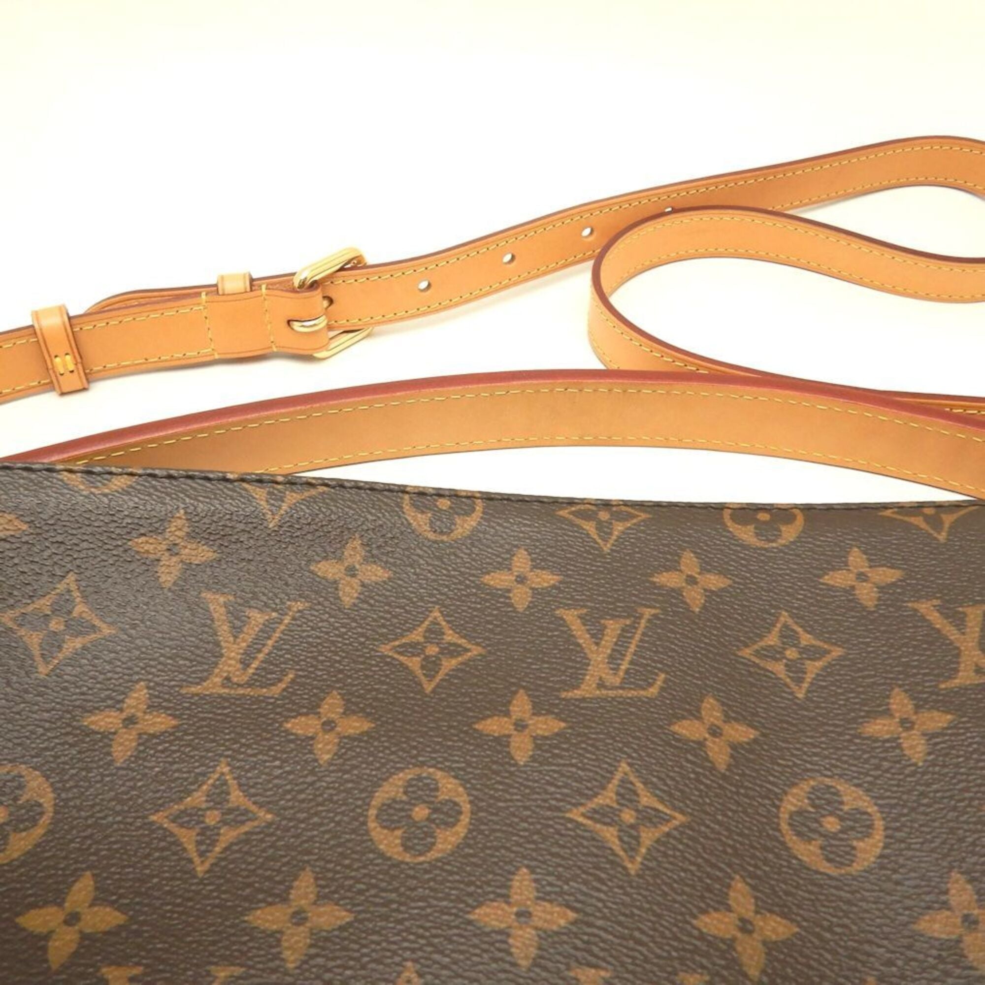 Louis Vuitton Brown Monogram Monogram Shoulder Bag (Pre-Owned)