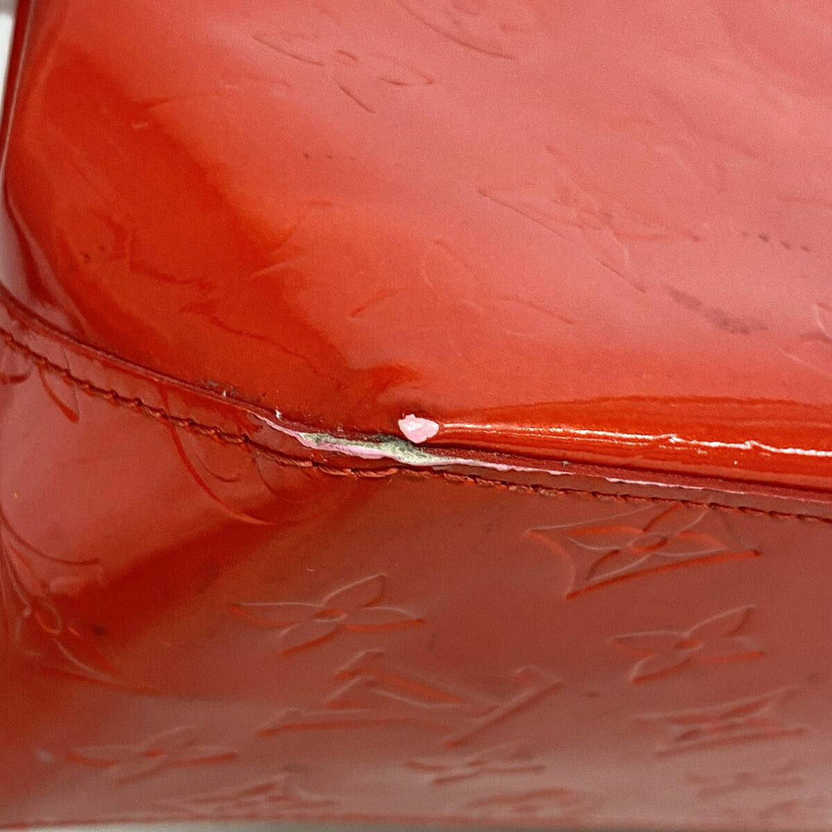 Louis Vuitton Rouge Handbag (Pre-Owned)