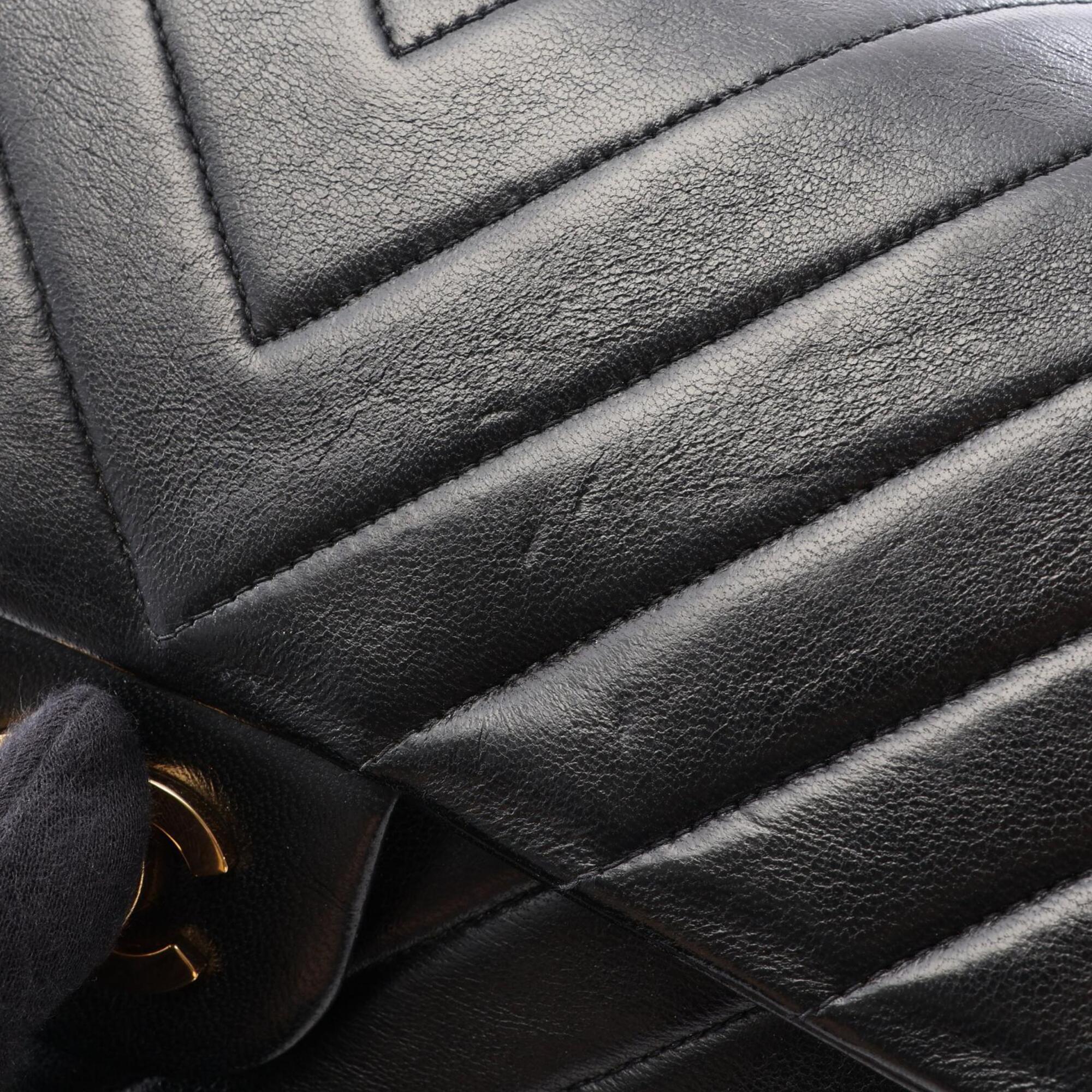 Chanel Black Leather Handbag Shoulder Bag (Pre-Owned)