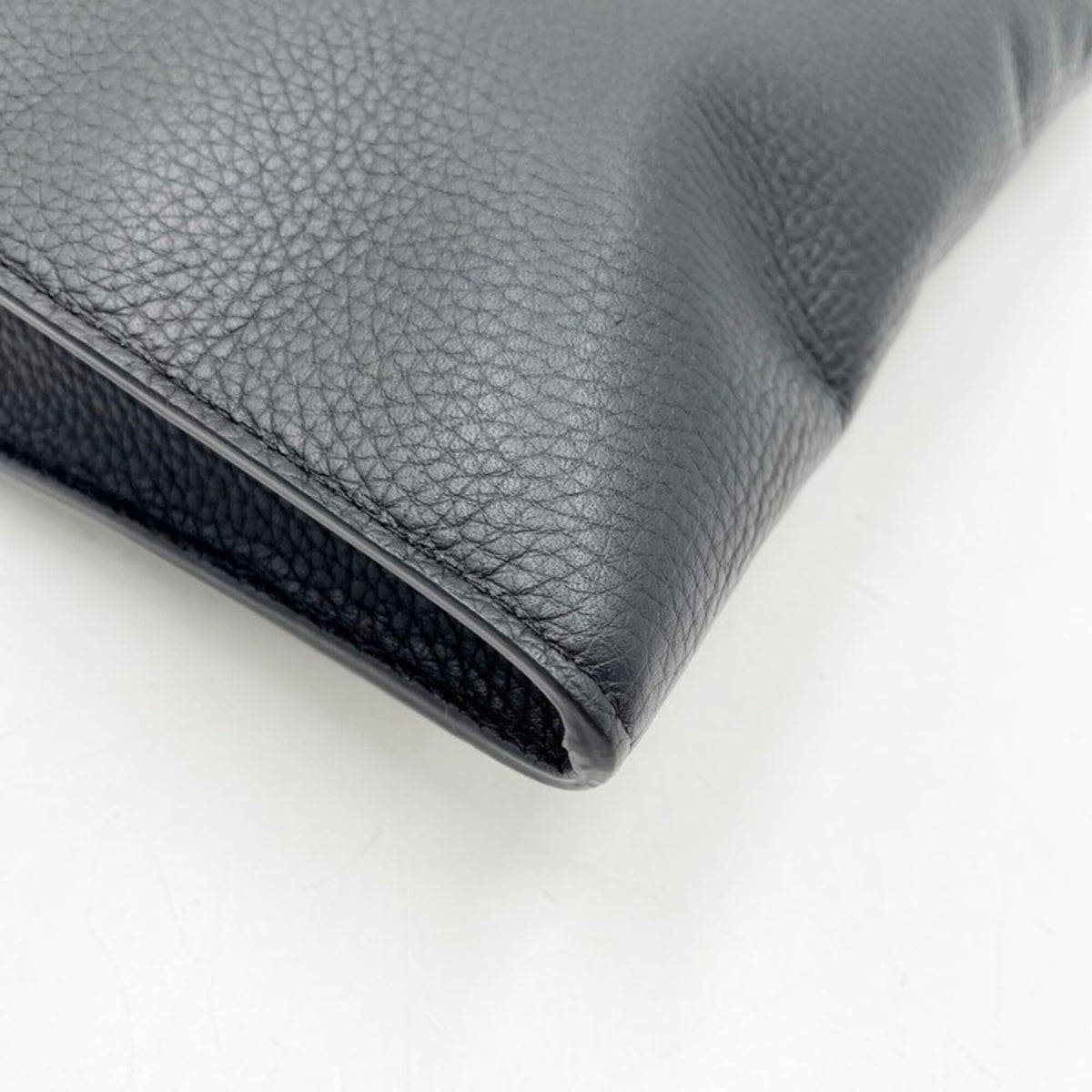 Louis Vuitton Black Noir Leather Clutch Bag Pochette (Pre-Owned)