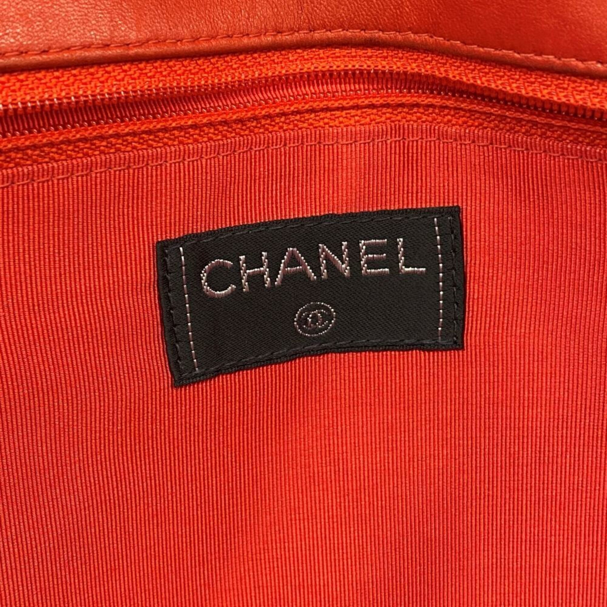 Chanel Red Color Patent Leather Shoulder Bag (Pre-Owned)