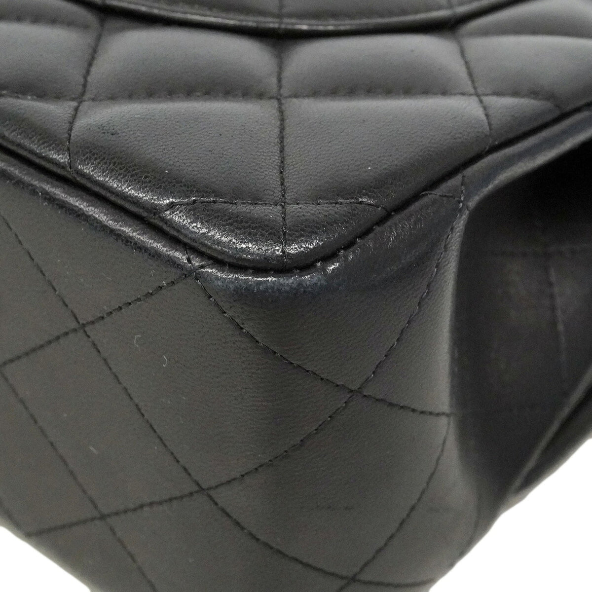 Chanel Black Leather Shoulder Bag (Pre-Owned)