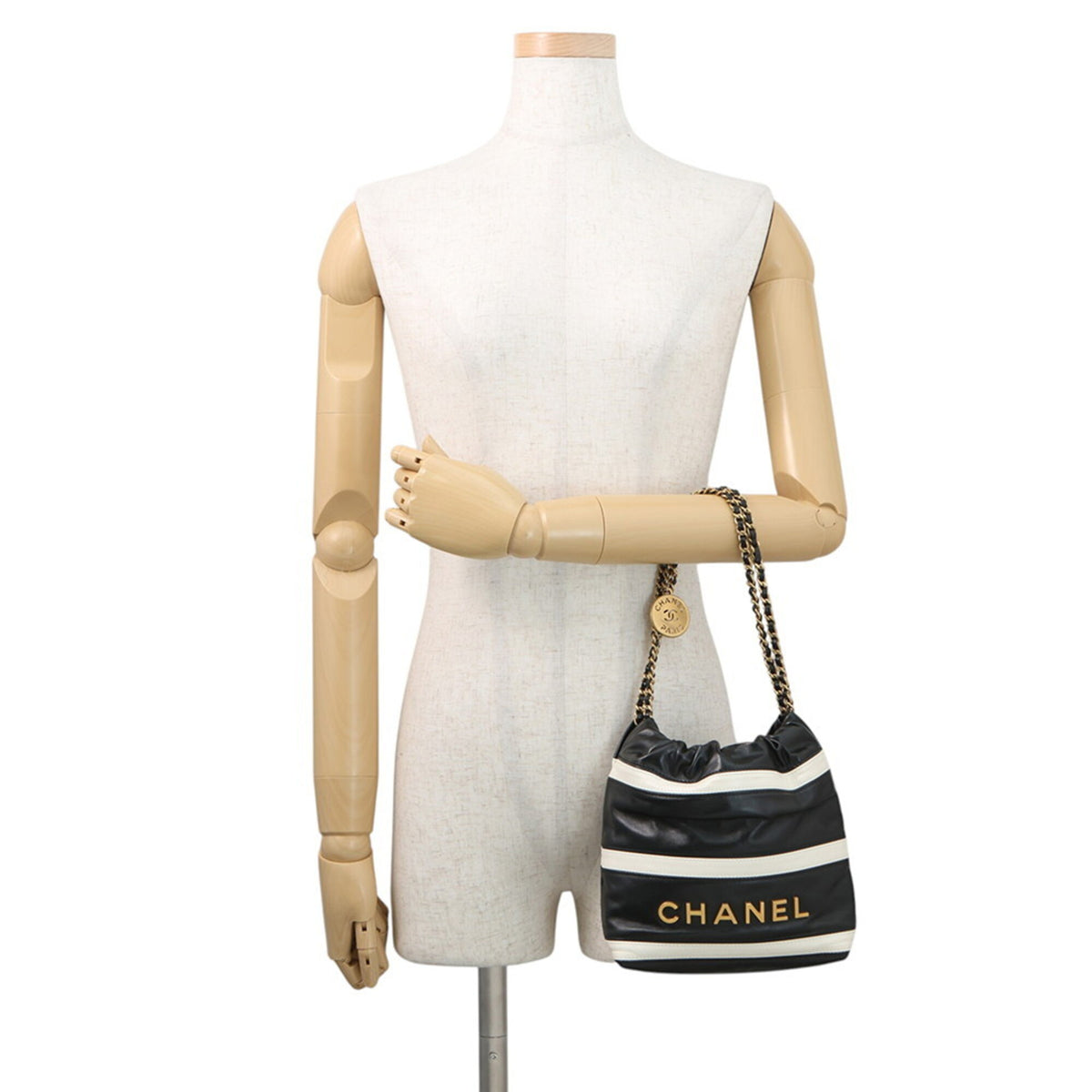Chanel Black White Handbag Shoulder Bag (Pre-Owned)