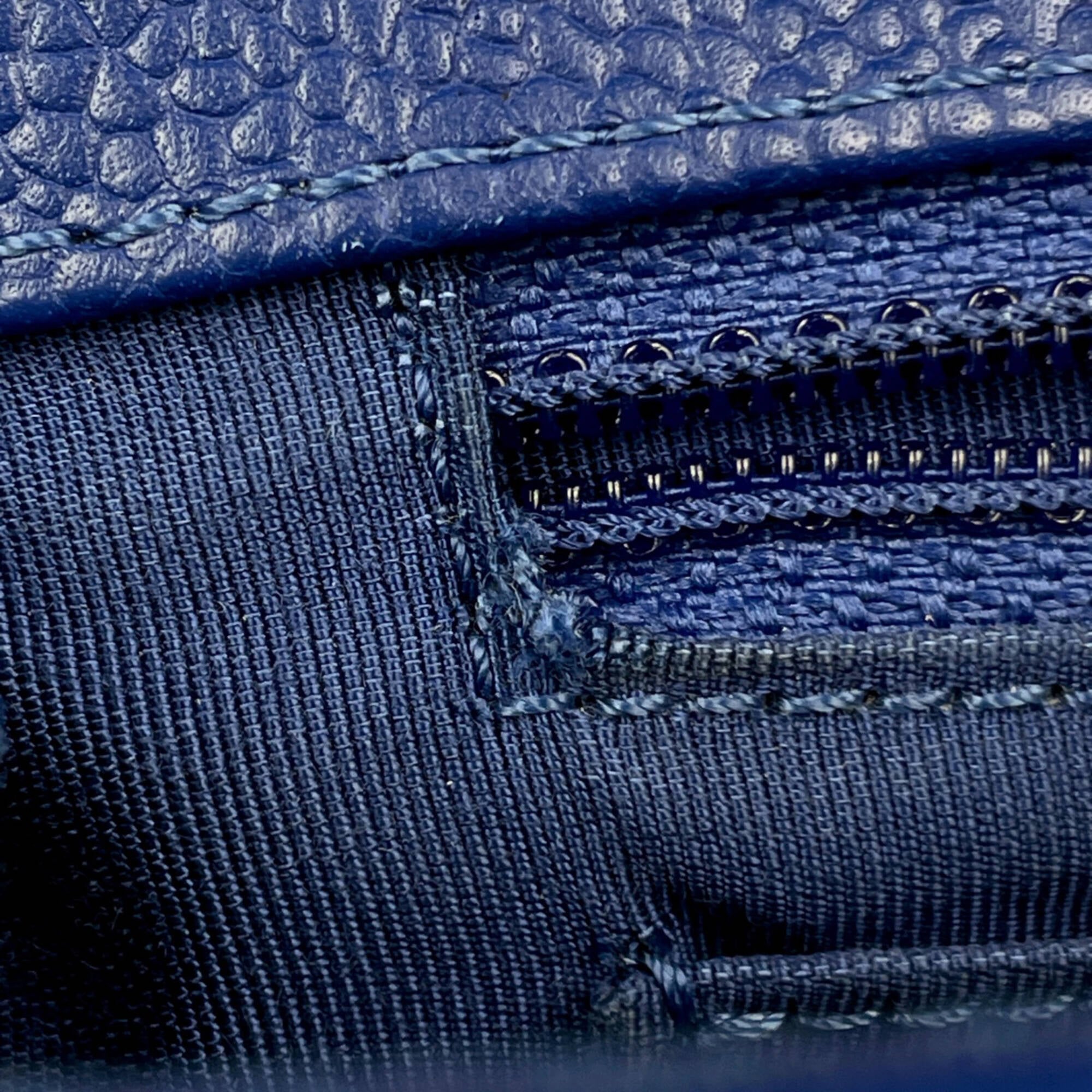 Chanel Blue Grained Calfskin Shoulder Bag (Pre-Owned)