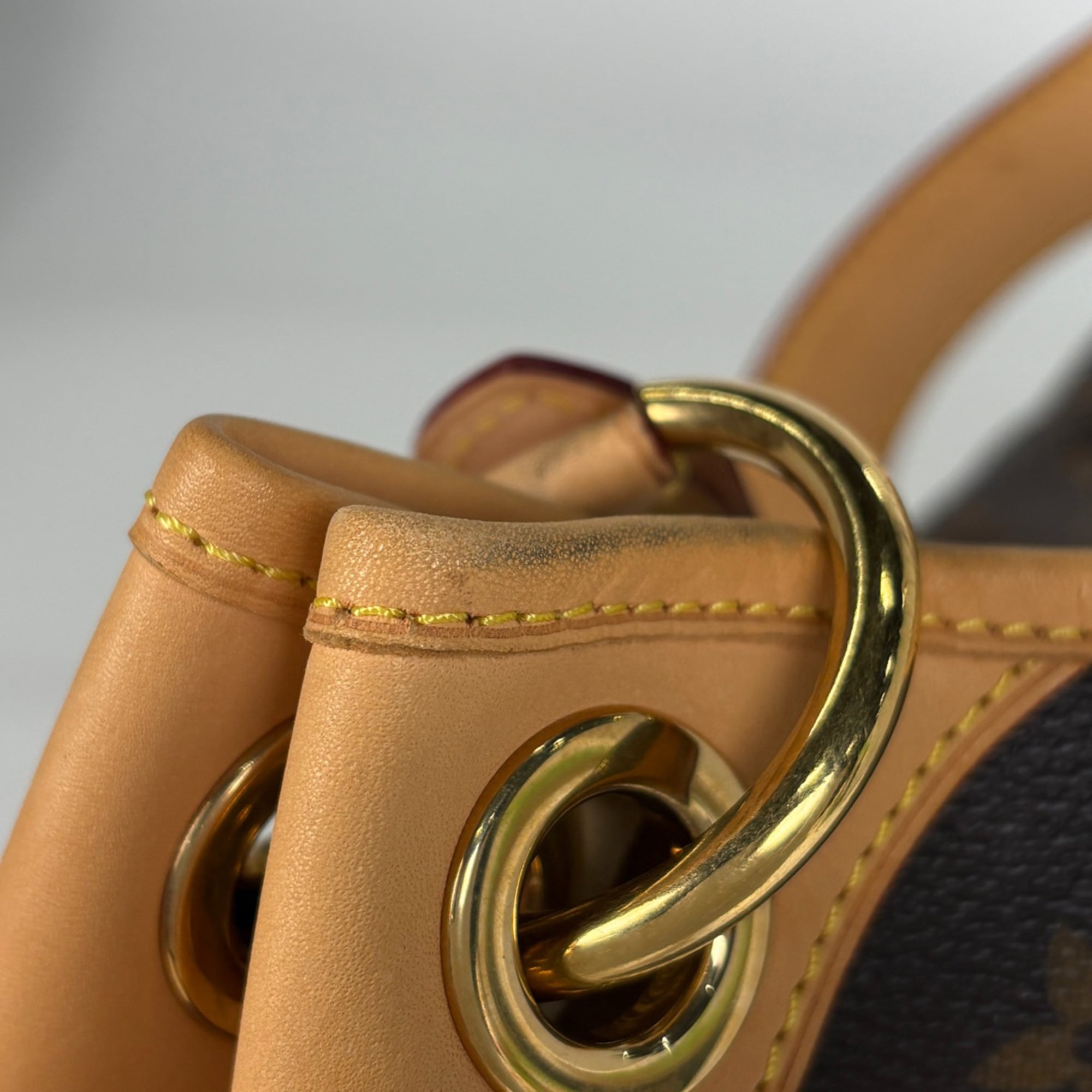 Louis Vuitton Brown Monogram Shoulder Bag (Pre-Owned)