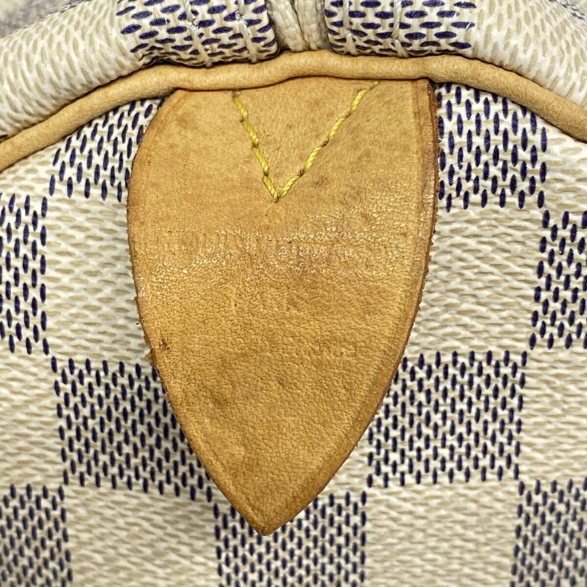 Louis Vuitton White Handbag (Pre-Owned)