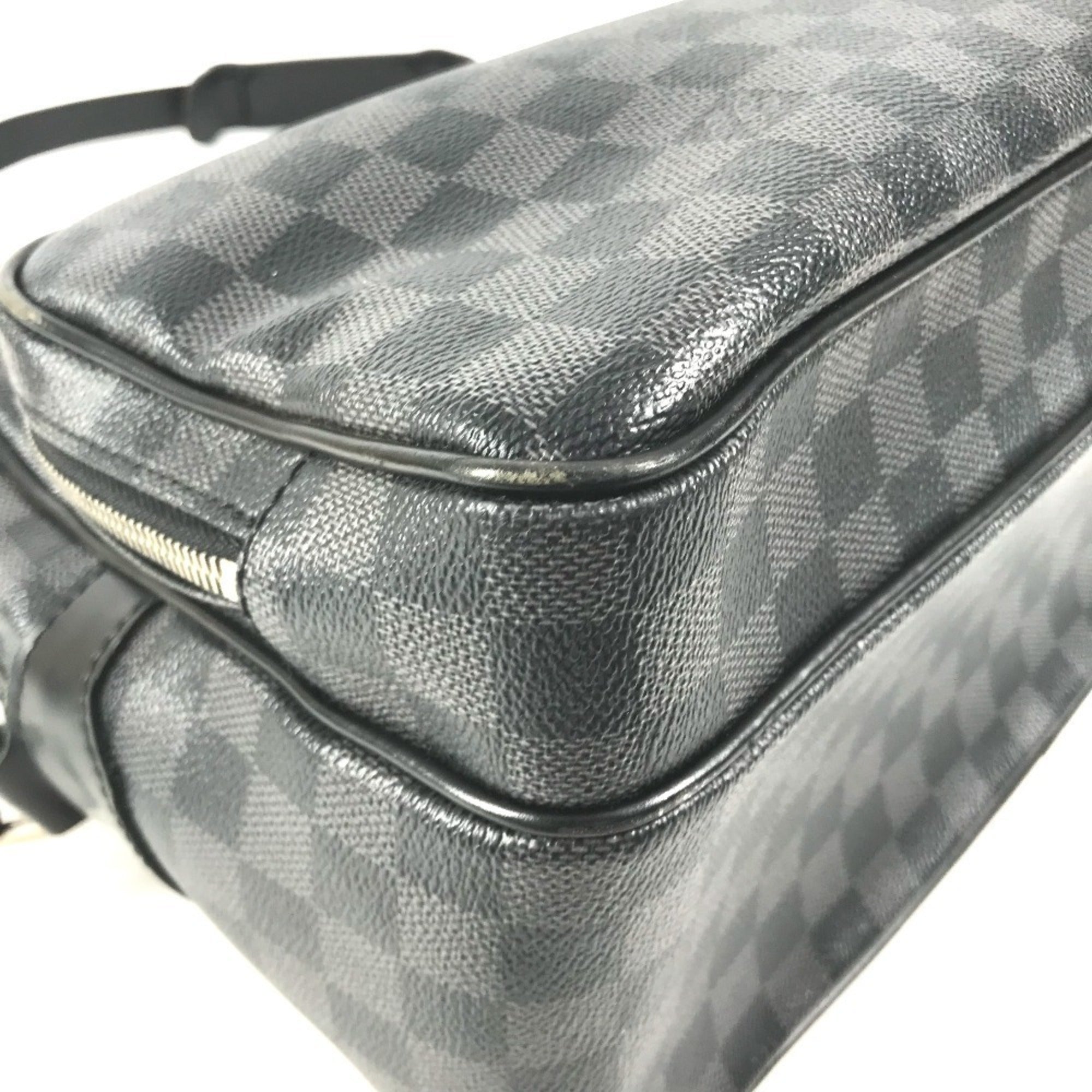 Louis Vuitton Black Damier Graphite Shoulder Bag (Pre-Owned)