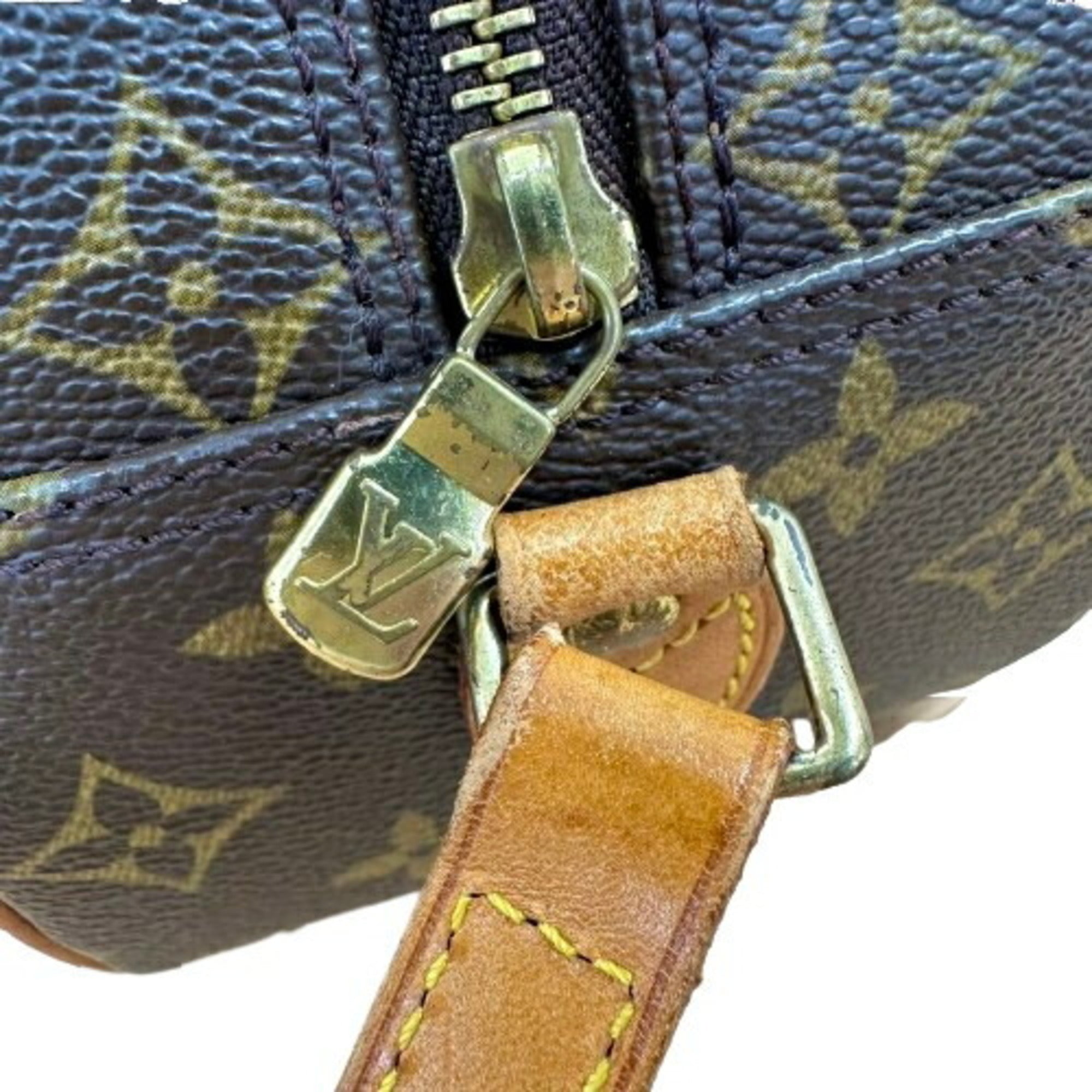 Louis Vuitton Brown Leather Shoulder Bag (Pre-Owned)