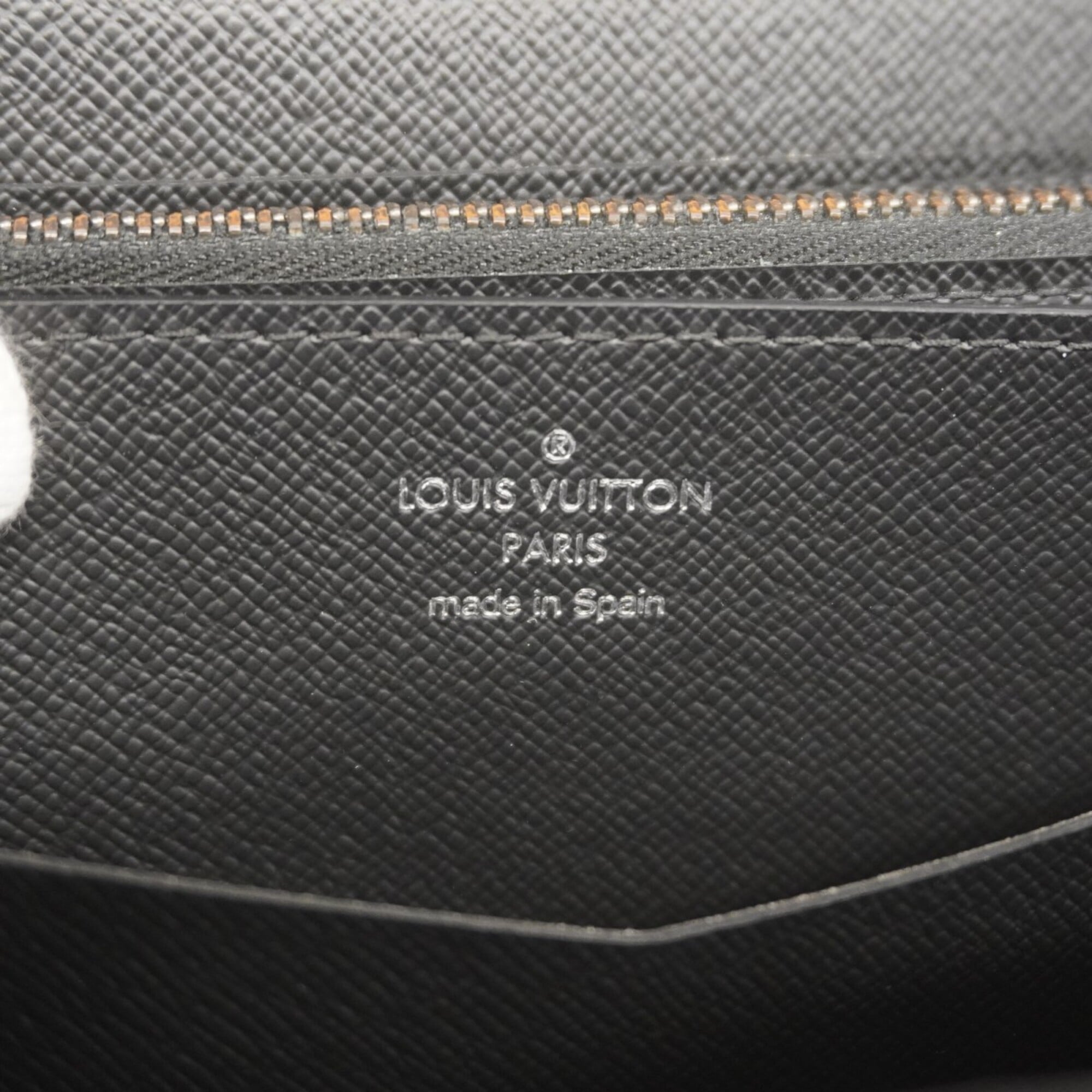 Louis Vuitton Black Long Wallet (Bi-Fold) (Pre-Owned)