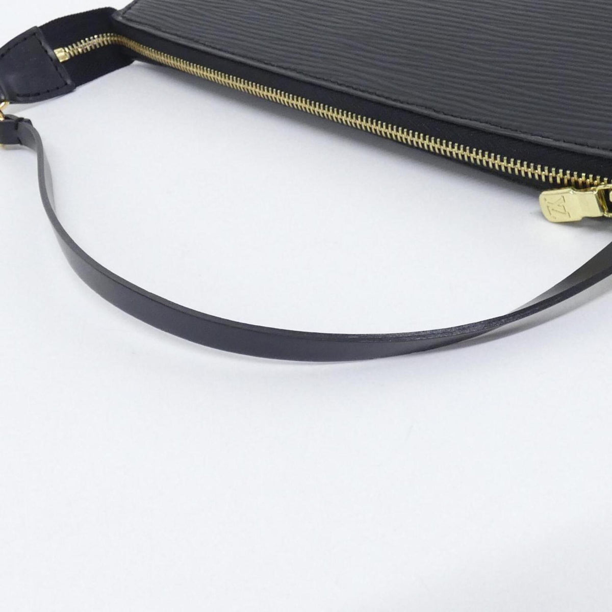 Louis Vuitton Epi Black Leather Pochette Pouch (Pre-Owned)