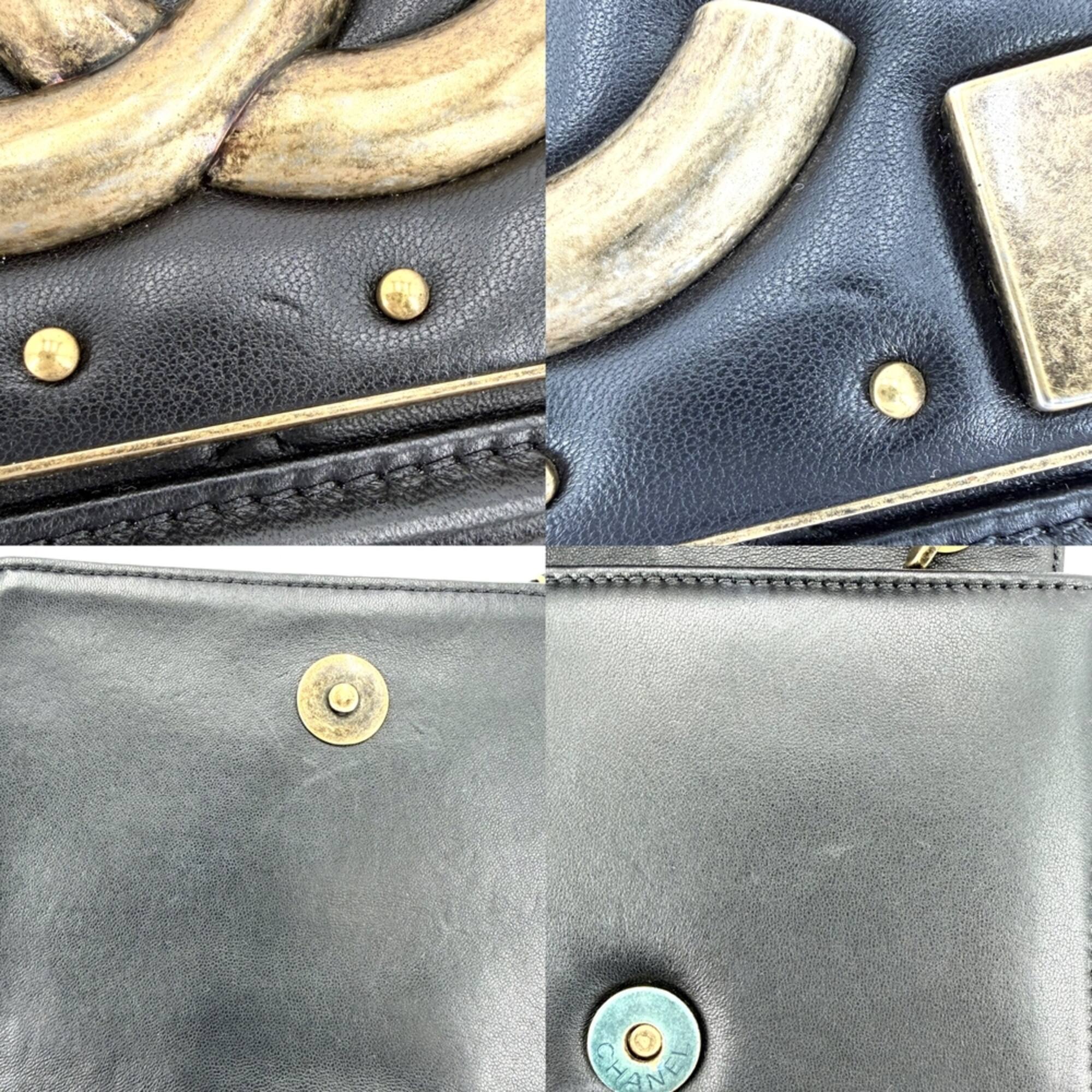 Chanel Matelasse Black Leather Shoulder Bag (Pre-Owned)