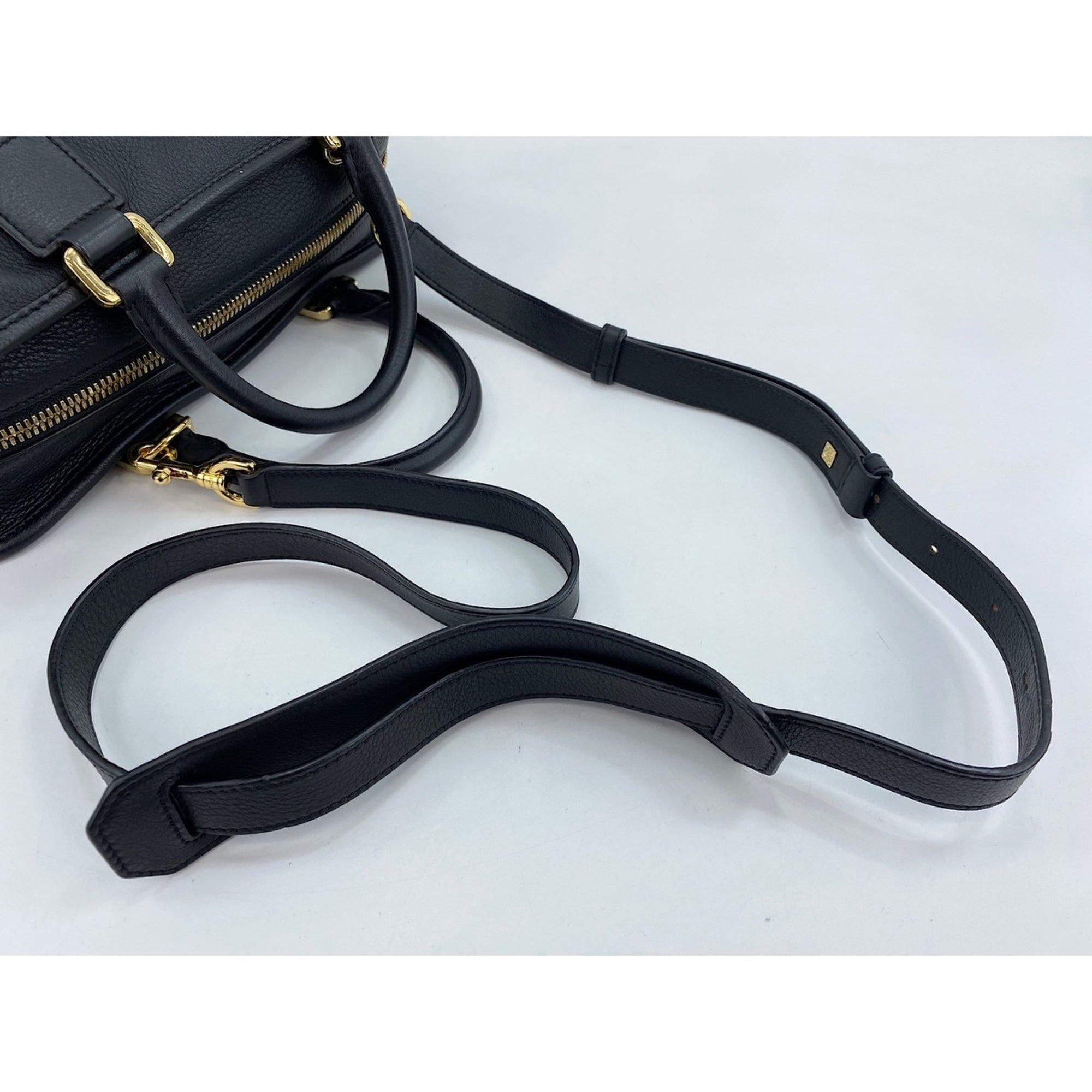 Loewe Amazona Black Shoulder Bag (Pre-Owned)